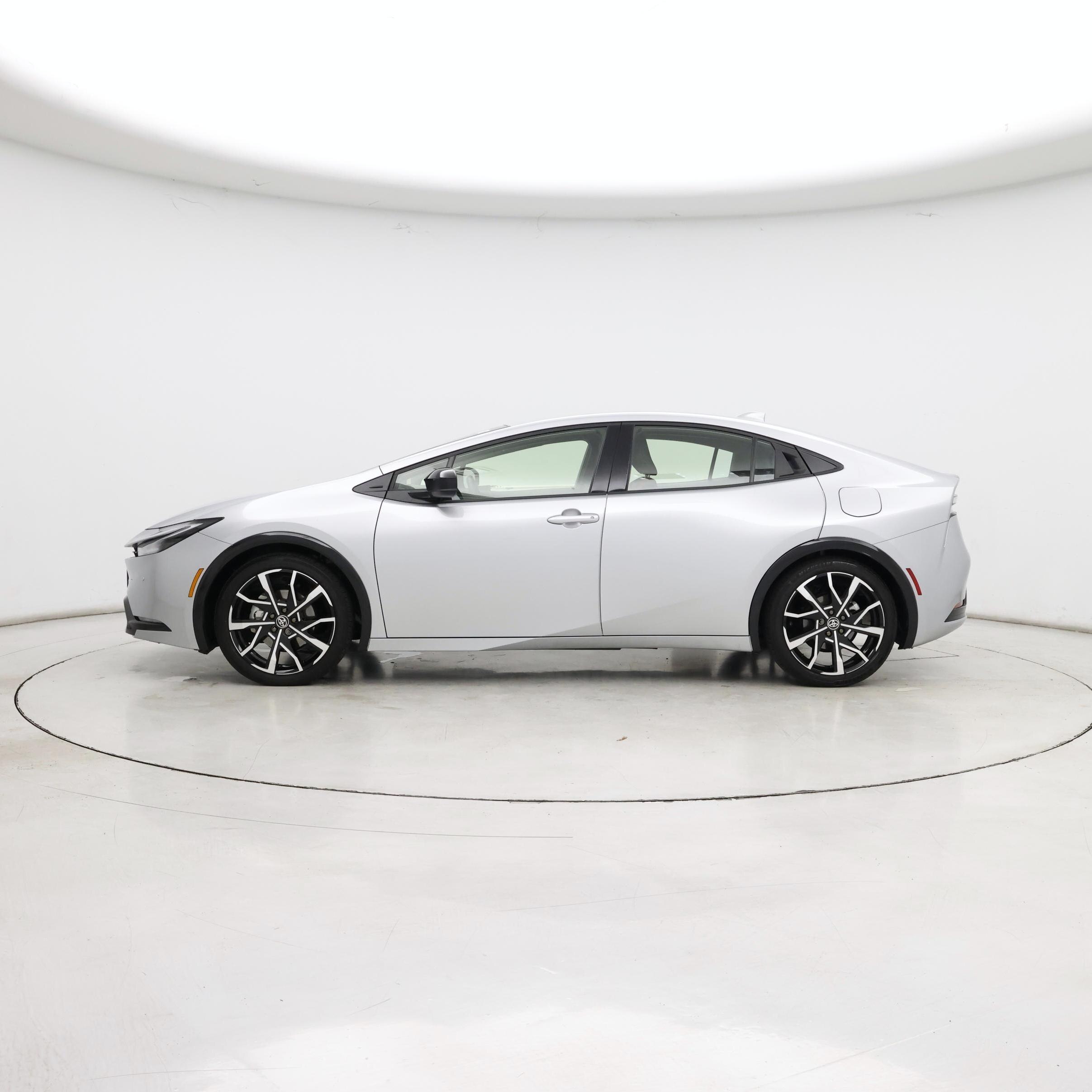 Thumbnail: 2025 Toyota Prius - 3