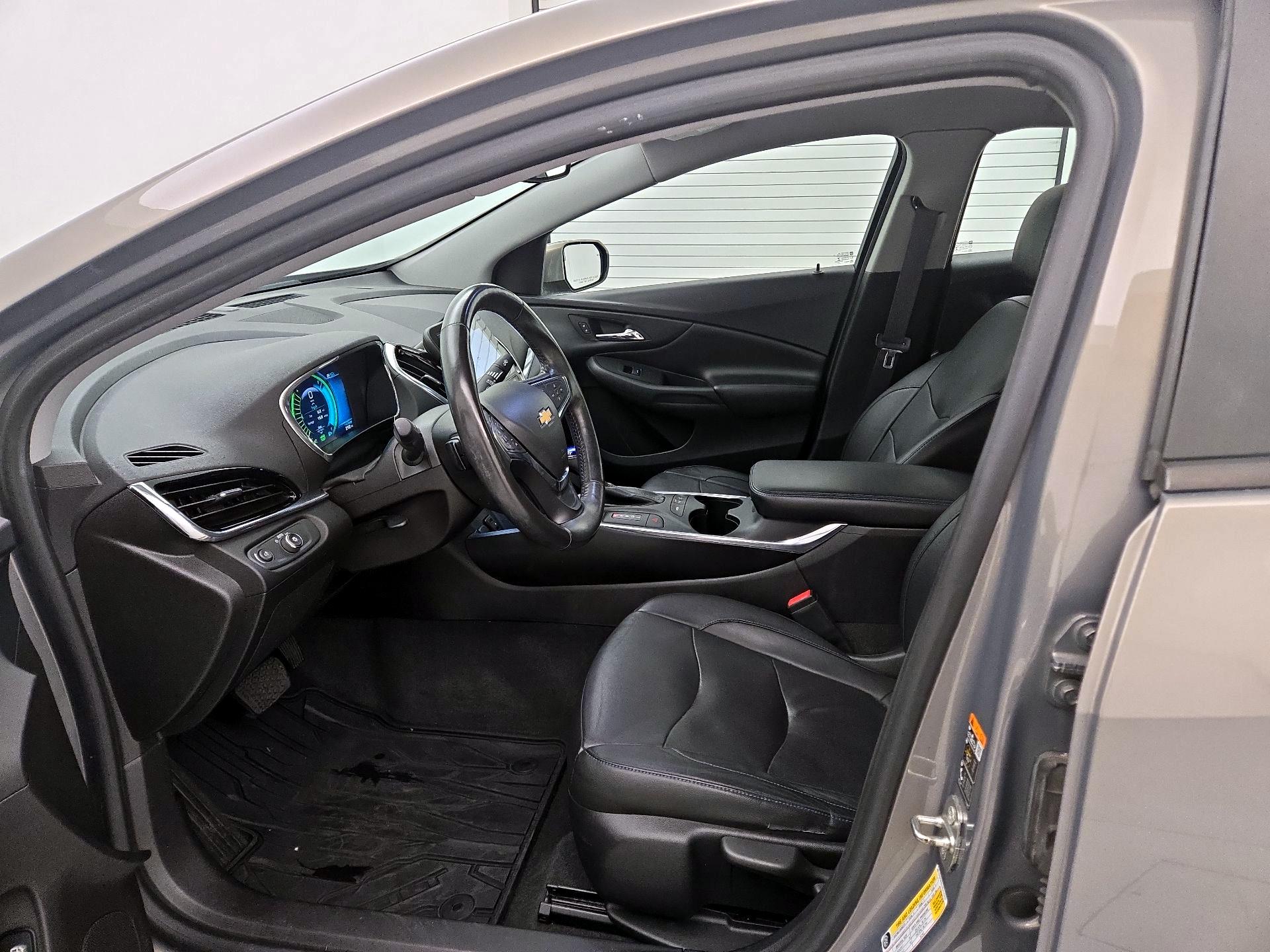 Thumbnail: 2017 Chevrolet Volt - 11