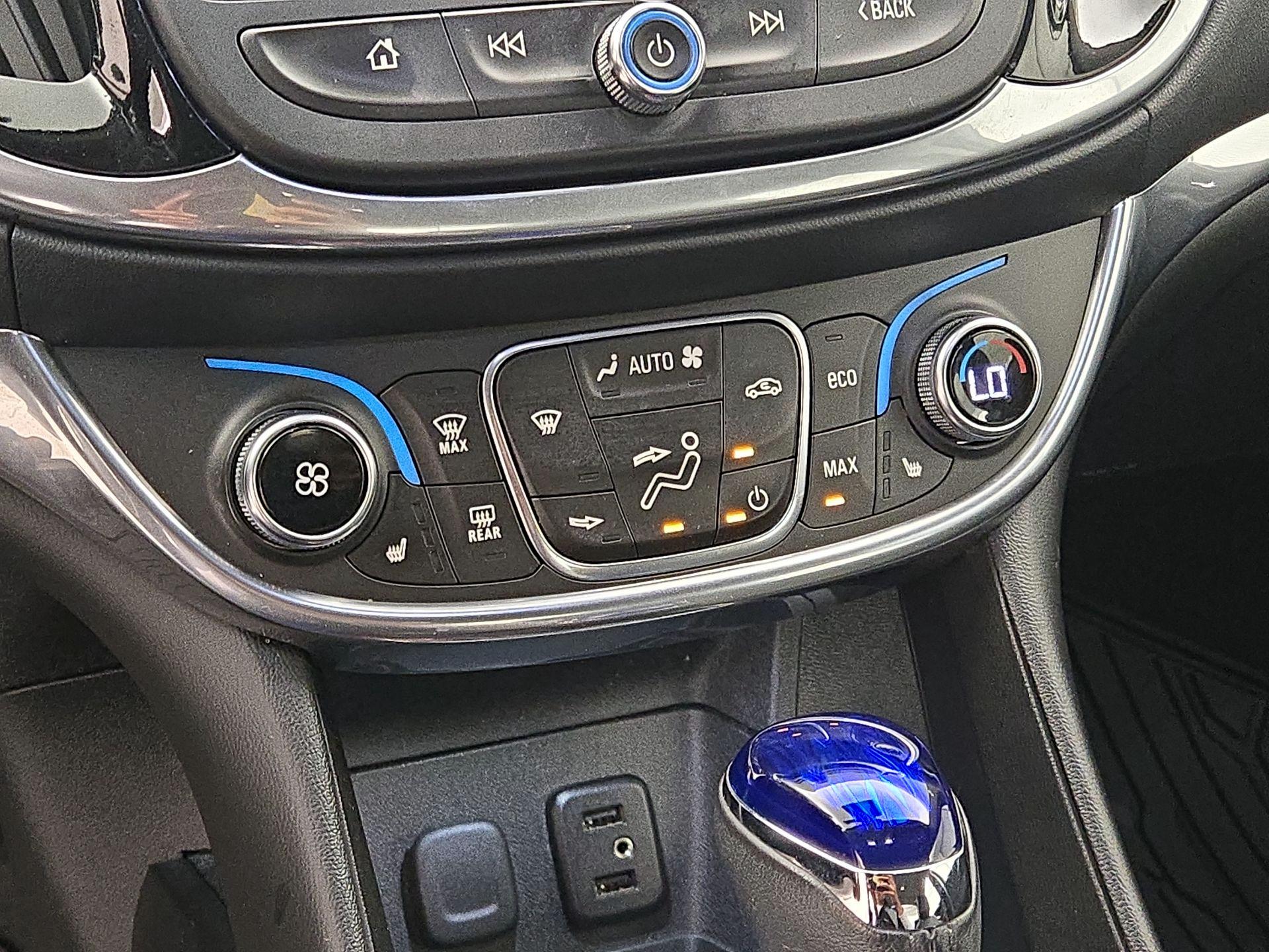 Thumbnail: 2017 Chevrolet Volt - 17