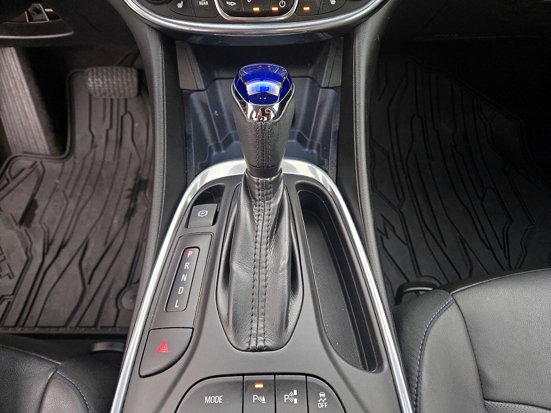 Thumbnail: 2017 Chevrolet Volt - 18