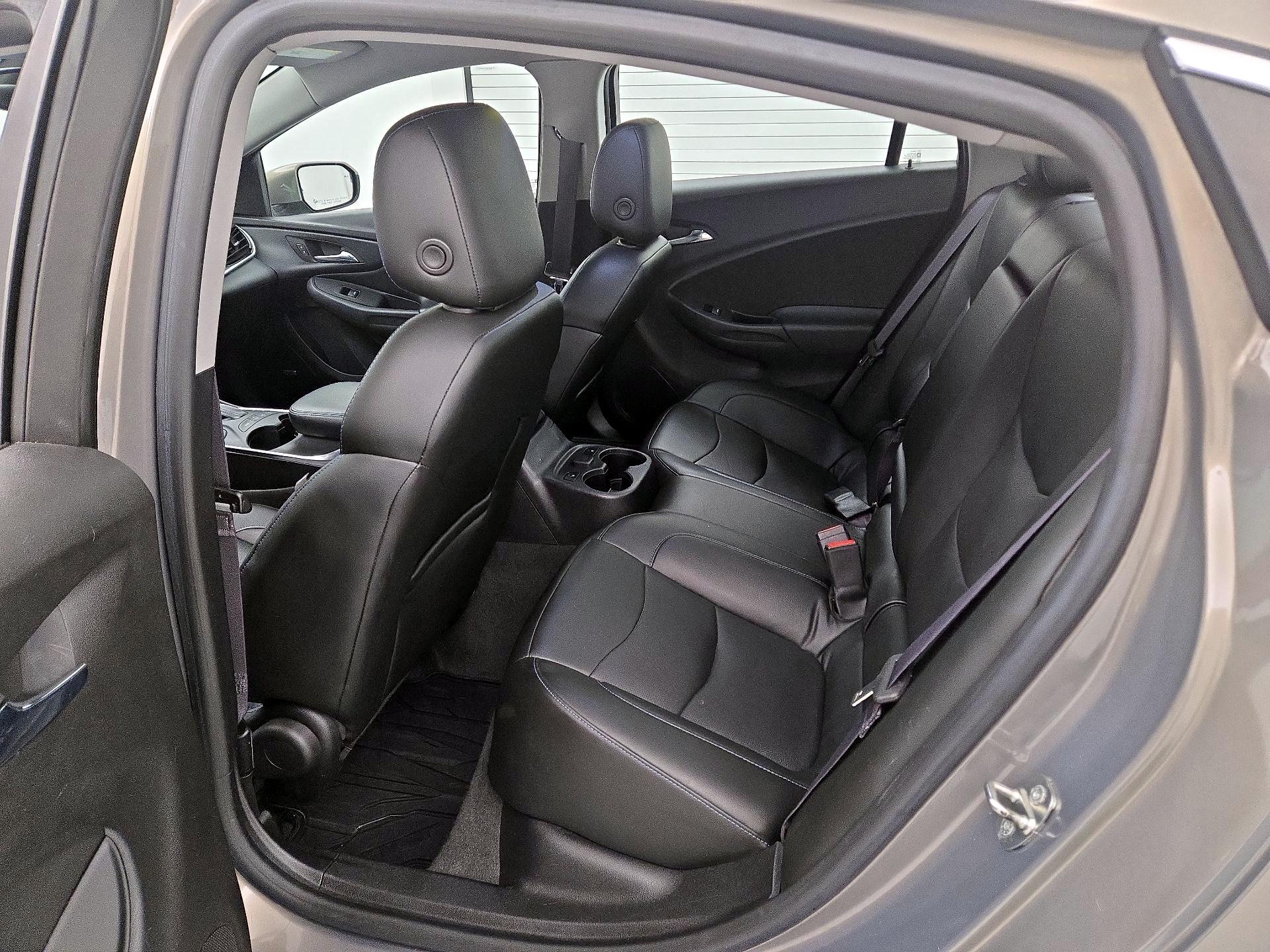 Thumbnail: 2017 Chevrolet Volt - 20