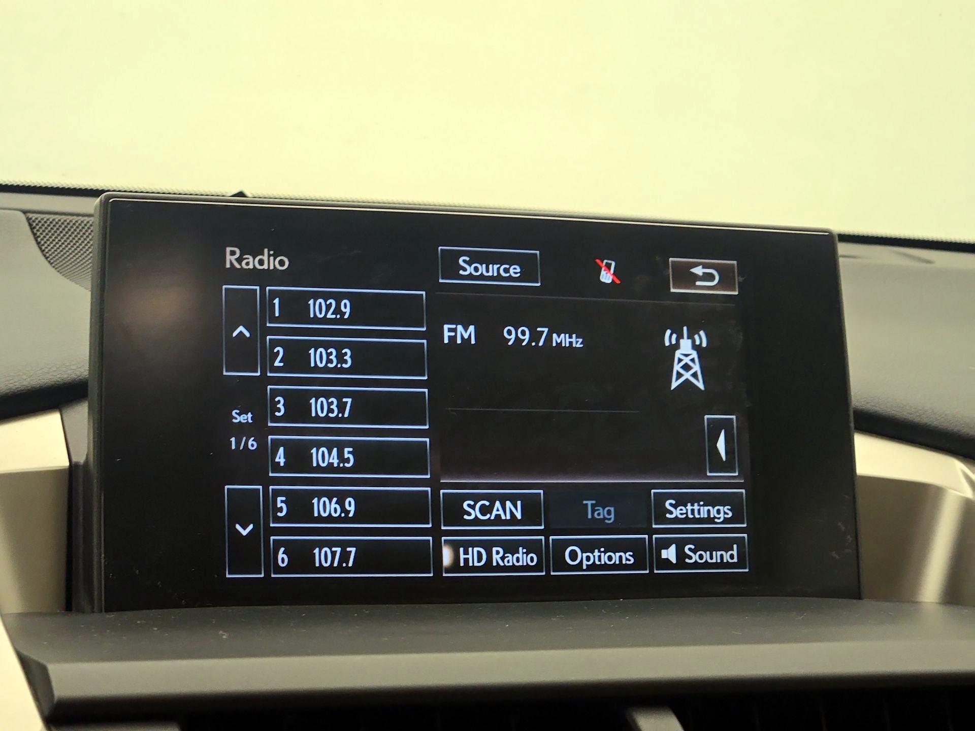 Thumbnail: 2015 Lexus NX - 15