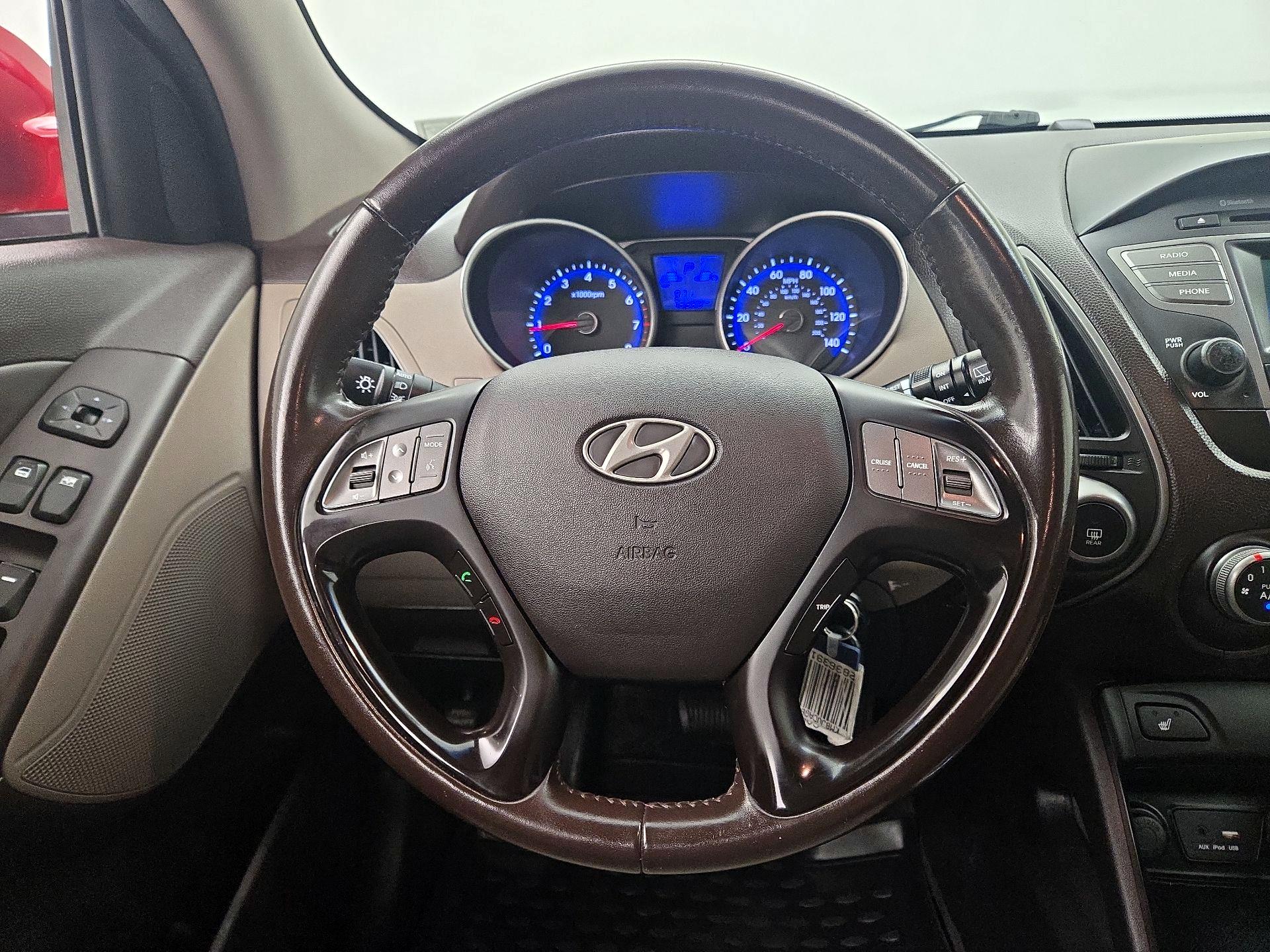 Thumbnail: 2015 Hyundai Tucson - 10