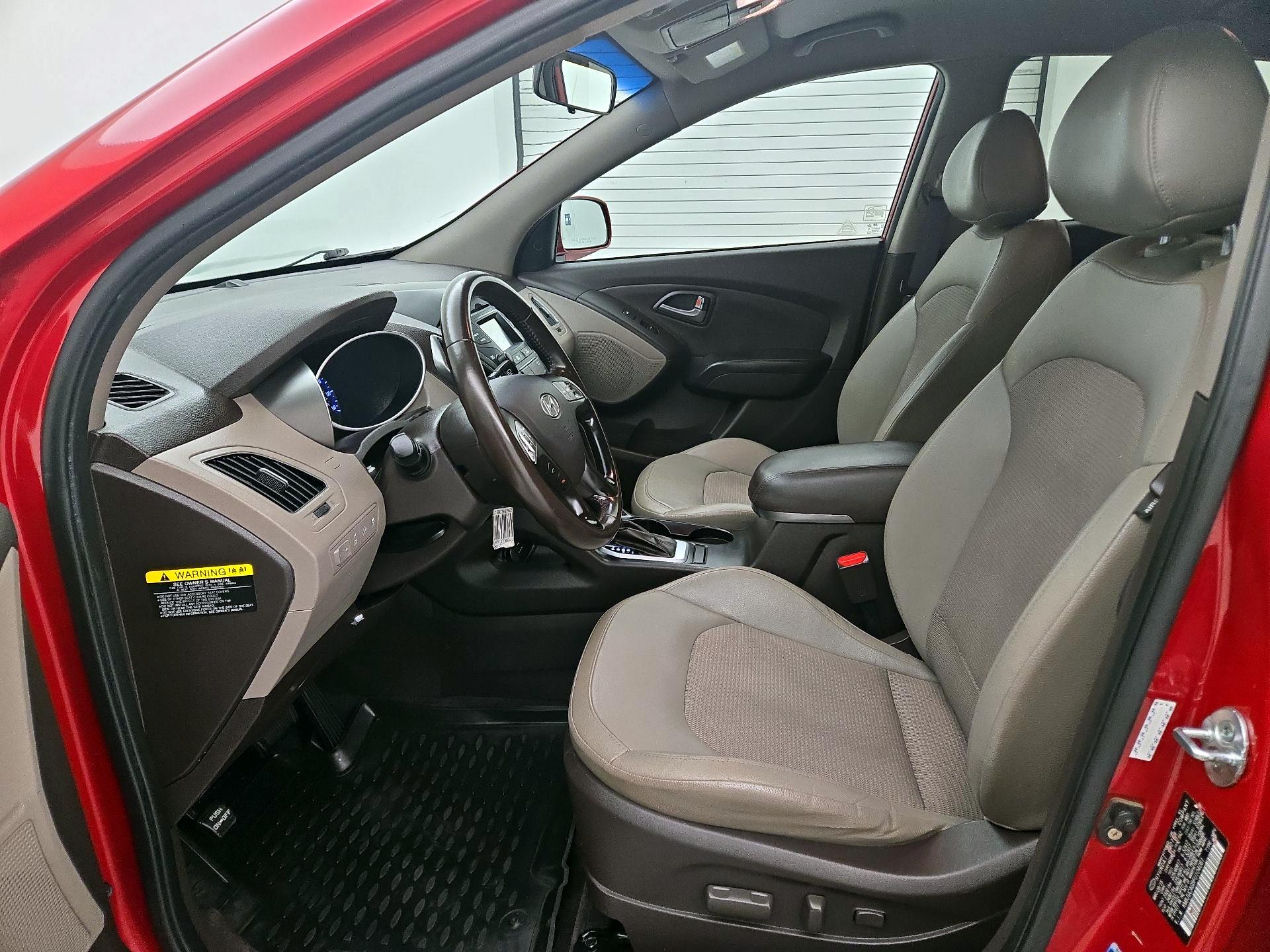 Thumbnail: 2015 Hyundai Tucson - 11