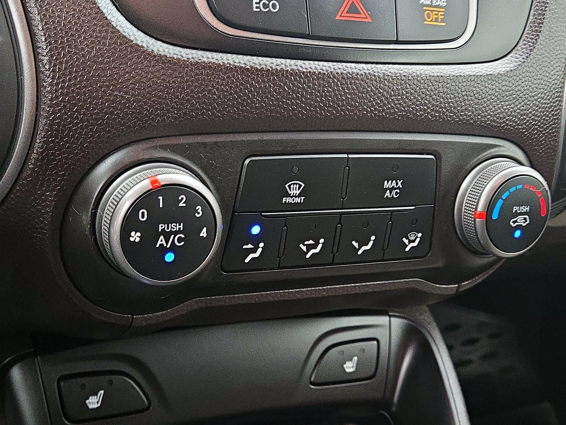 Thumbnail: 2015 Hyundai Tucson - 16