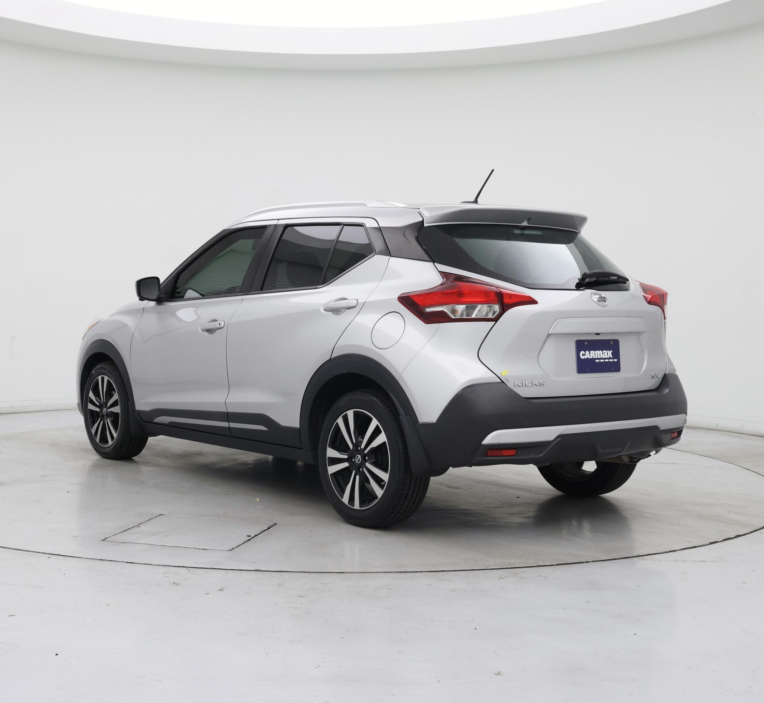 Thumbnail: 2019 Nissan Kicks - 2