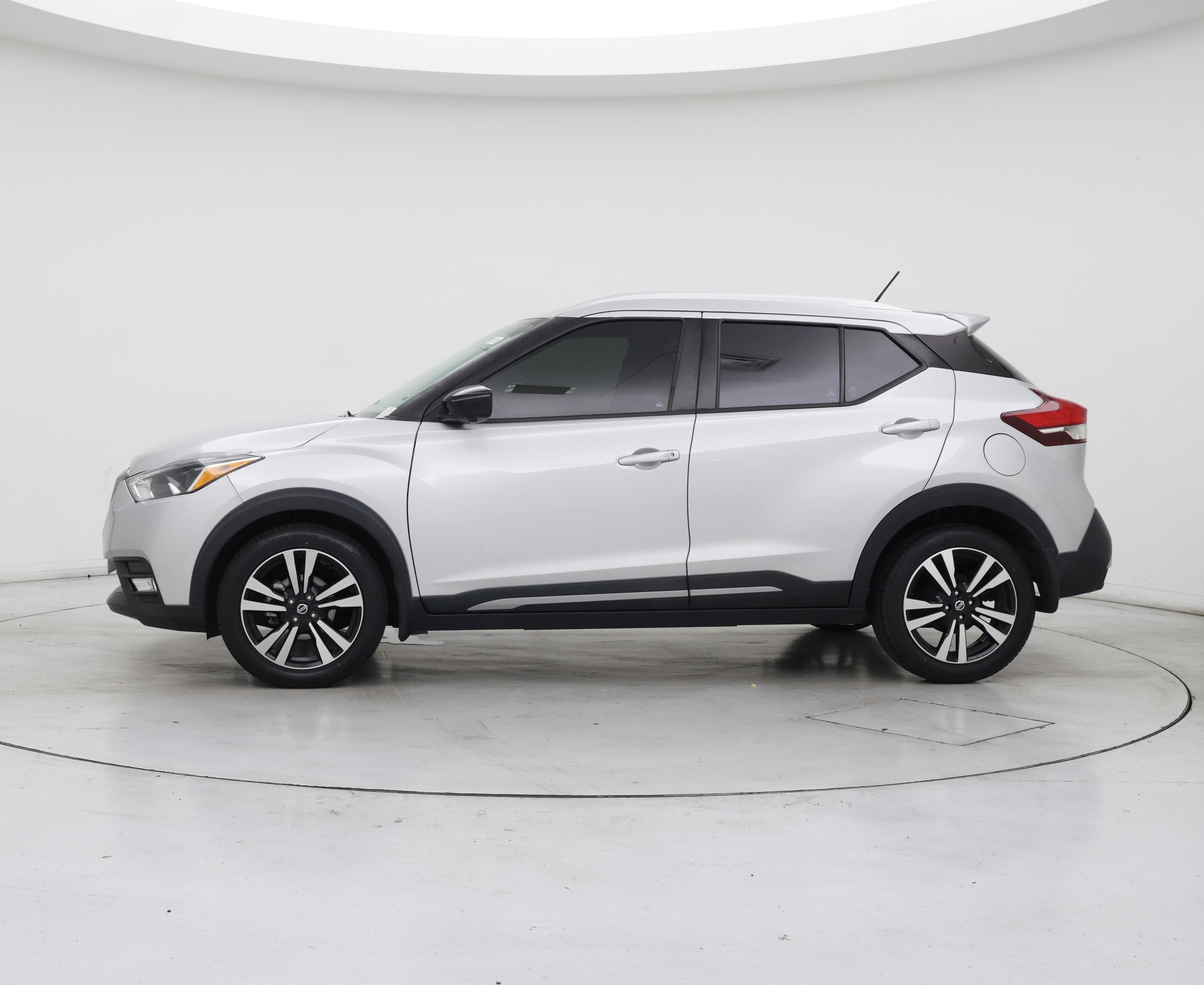 Thumbnail: 2019 Nissan Kicks - 3