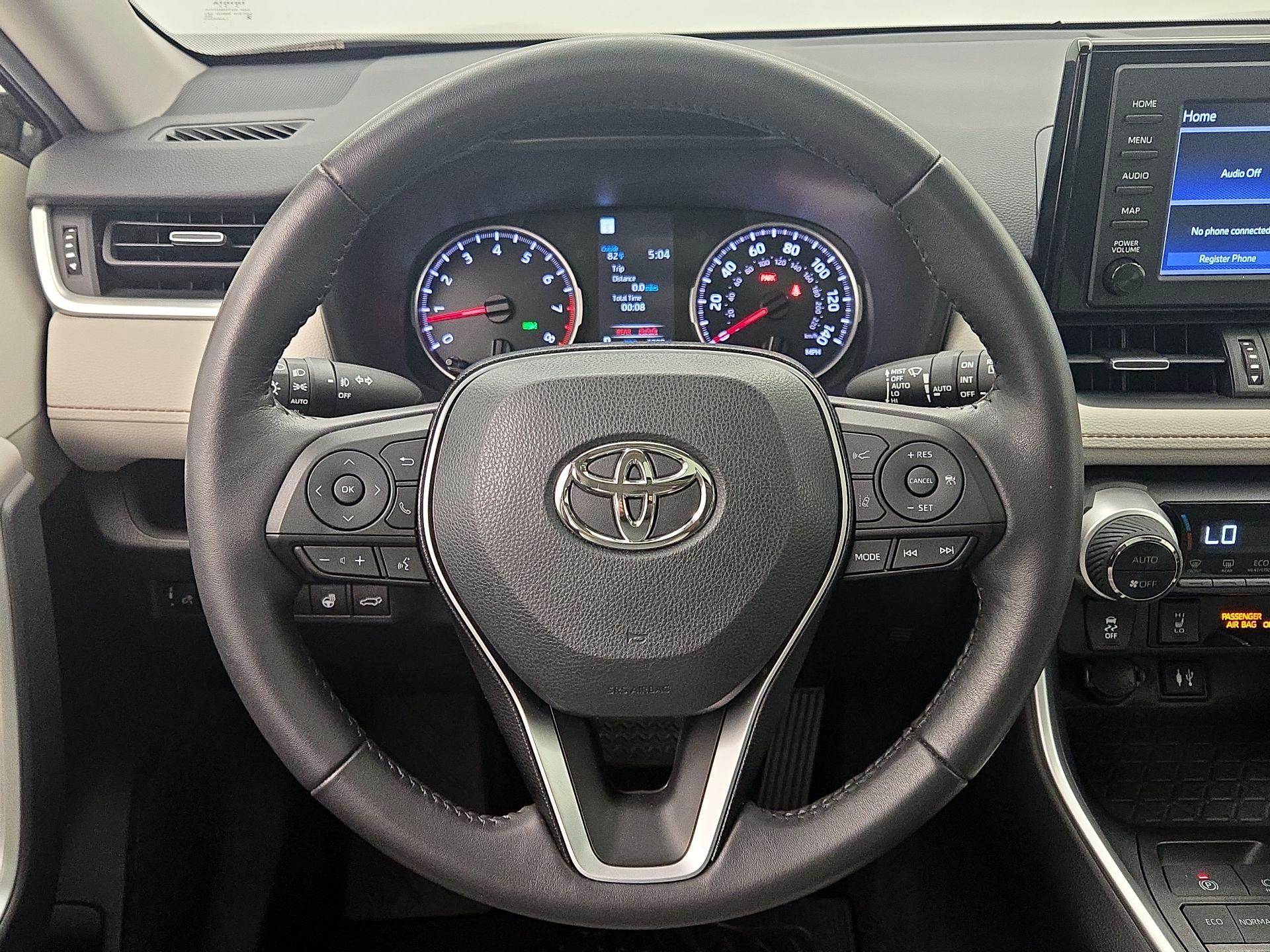 Thumbnail: 2019 Toyota RAV4 - 10