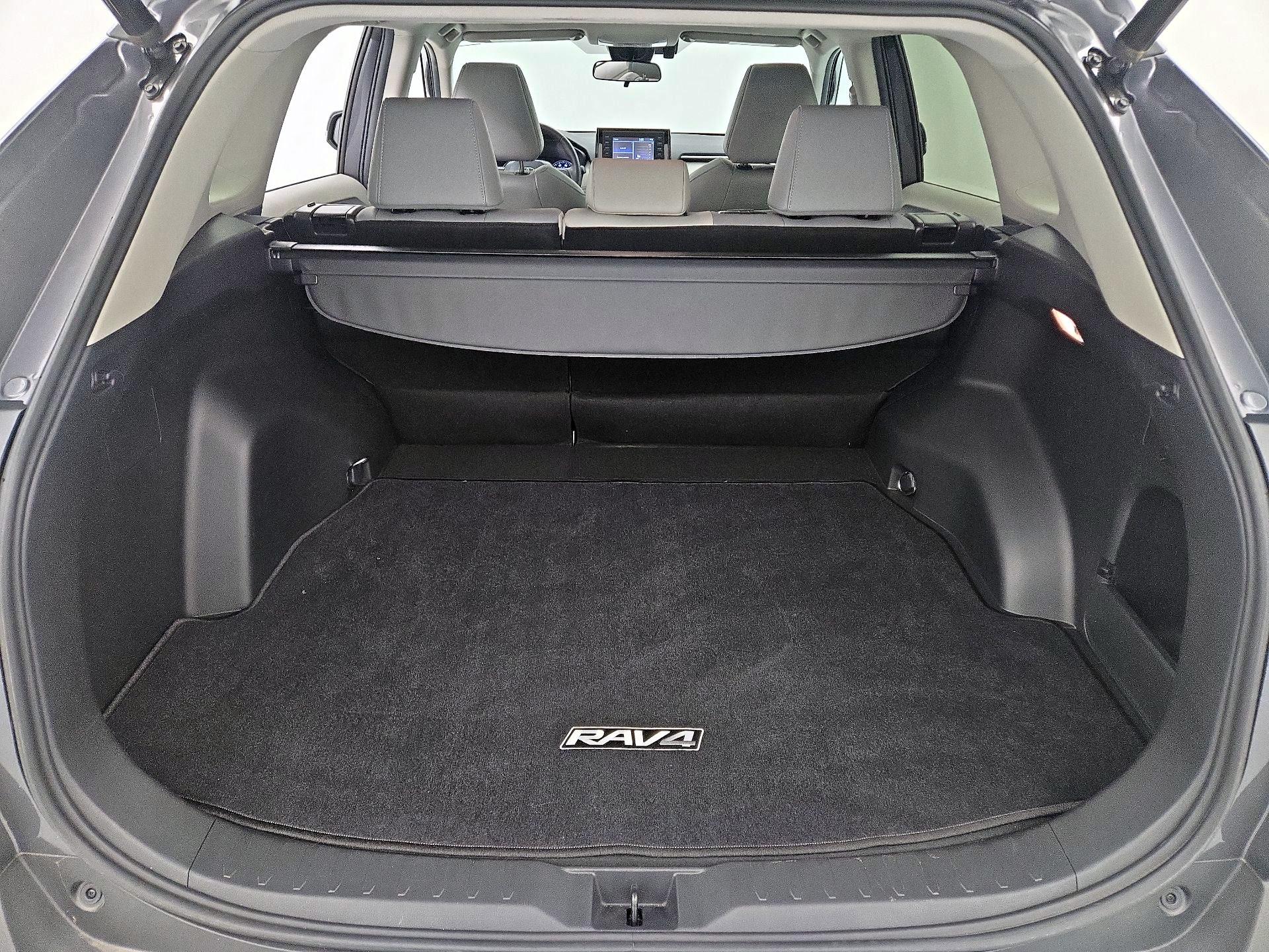 Thumbnail: 2019 Toyota RAV4 - 19