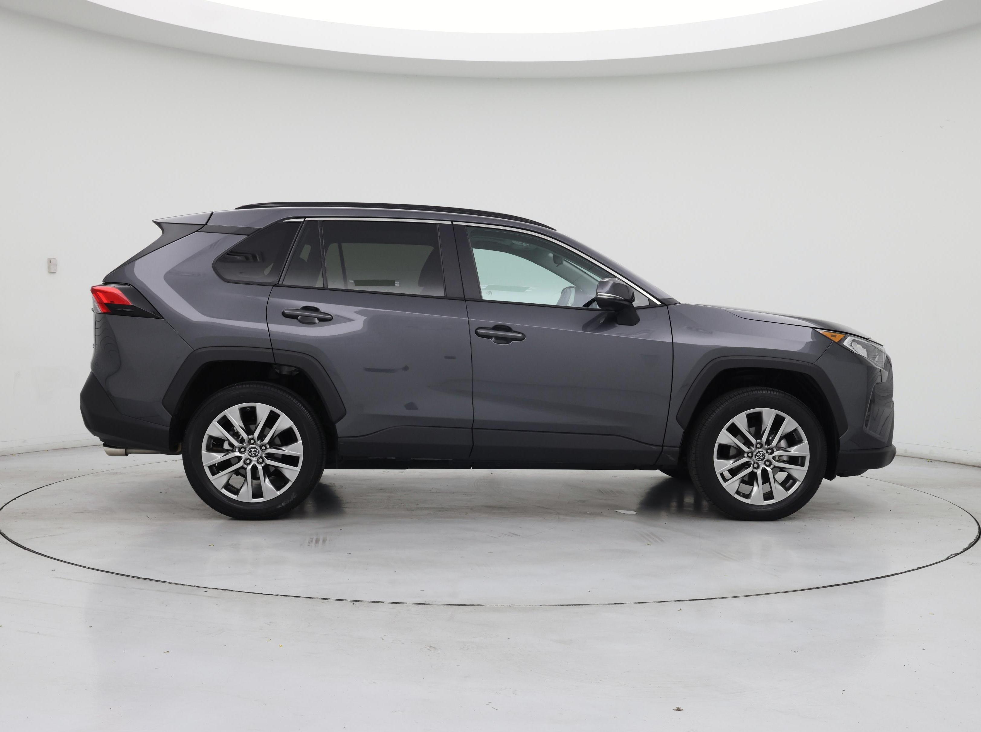 Thumbnail: 2019 Toyota RAV4 - 7
