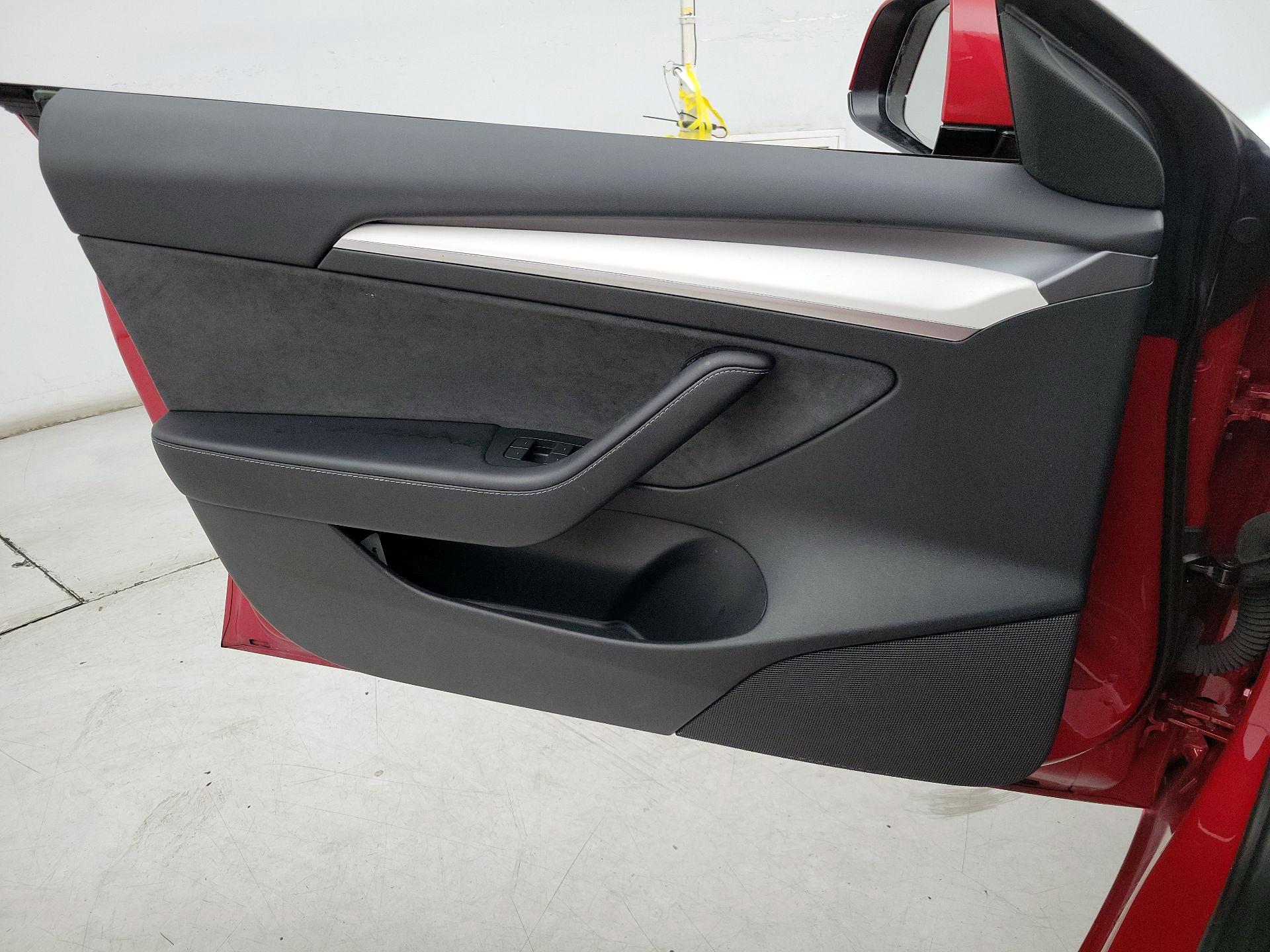 Thumbnail: 2023 Tesla Model 3 - 12