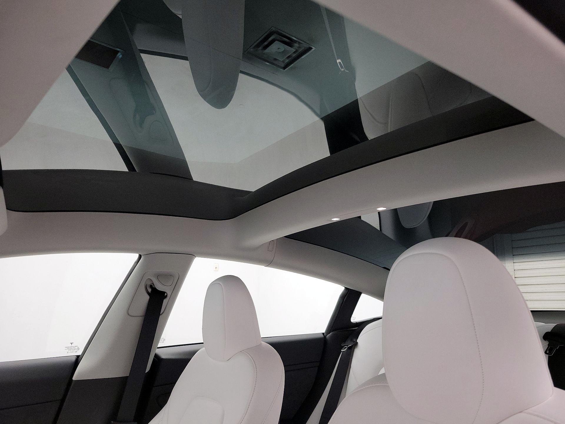 Thumbnail: 2023 Tesla Model 3 - 19