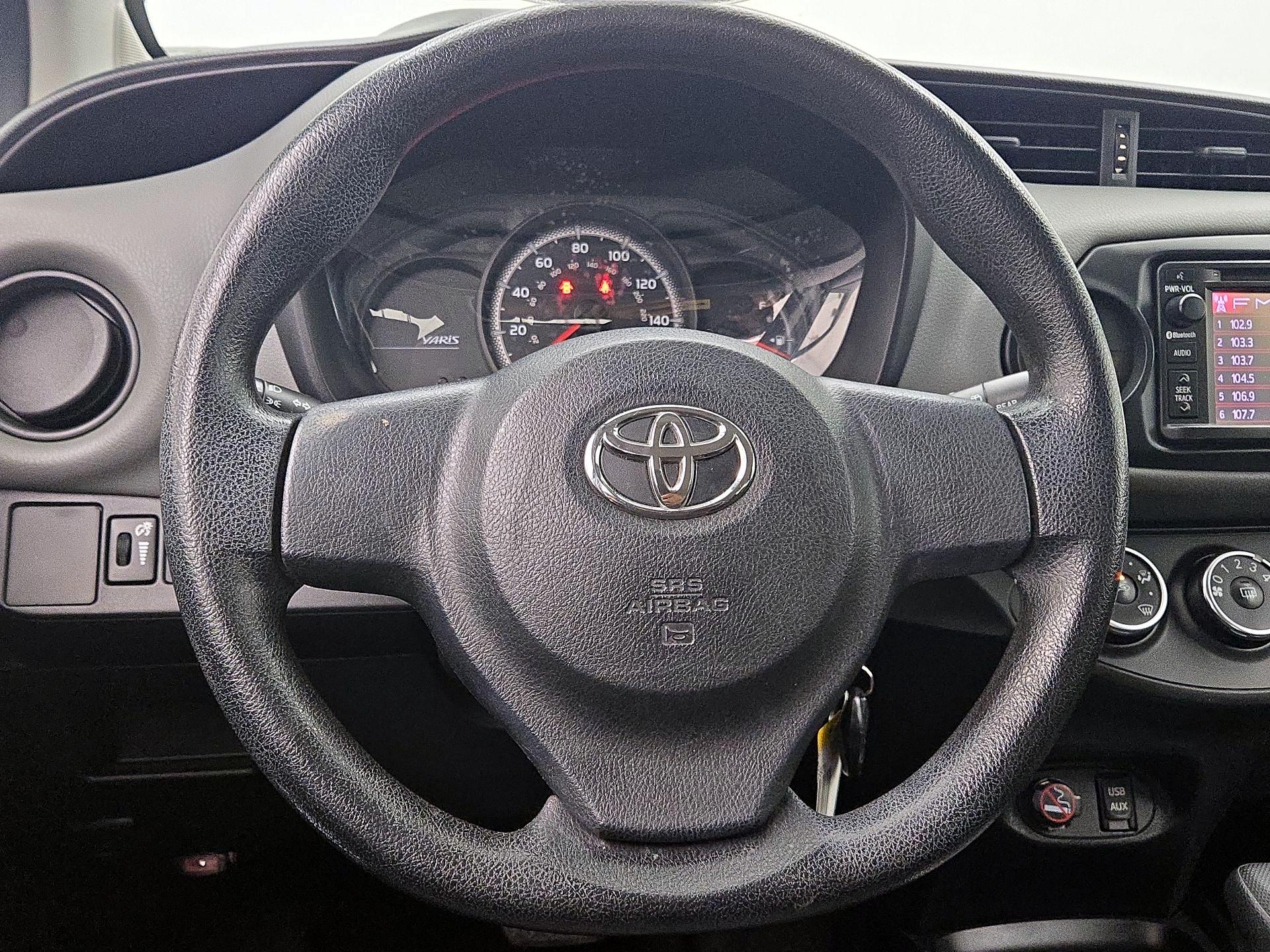 Thumbnail: 2015 Toyota Yaris - 10