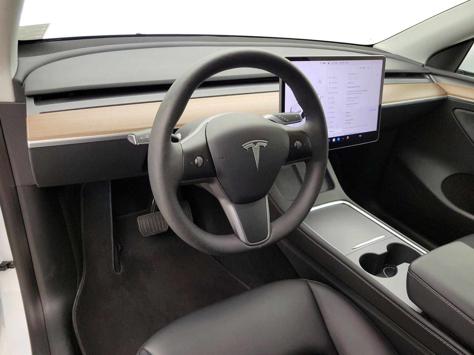 Thumbnail: 2023 Tesla Model Y - 9