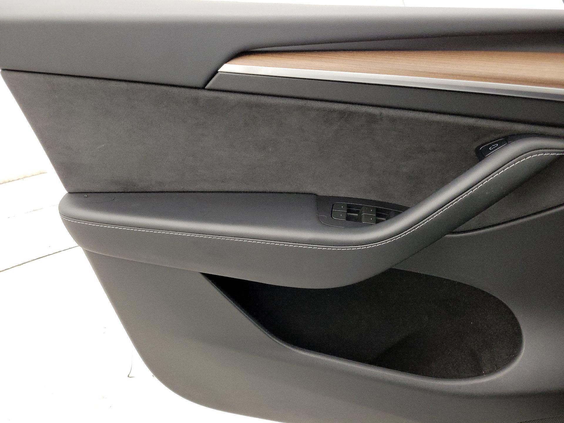 Thumbnail: 2023 Tesla Model Y - 12
