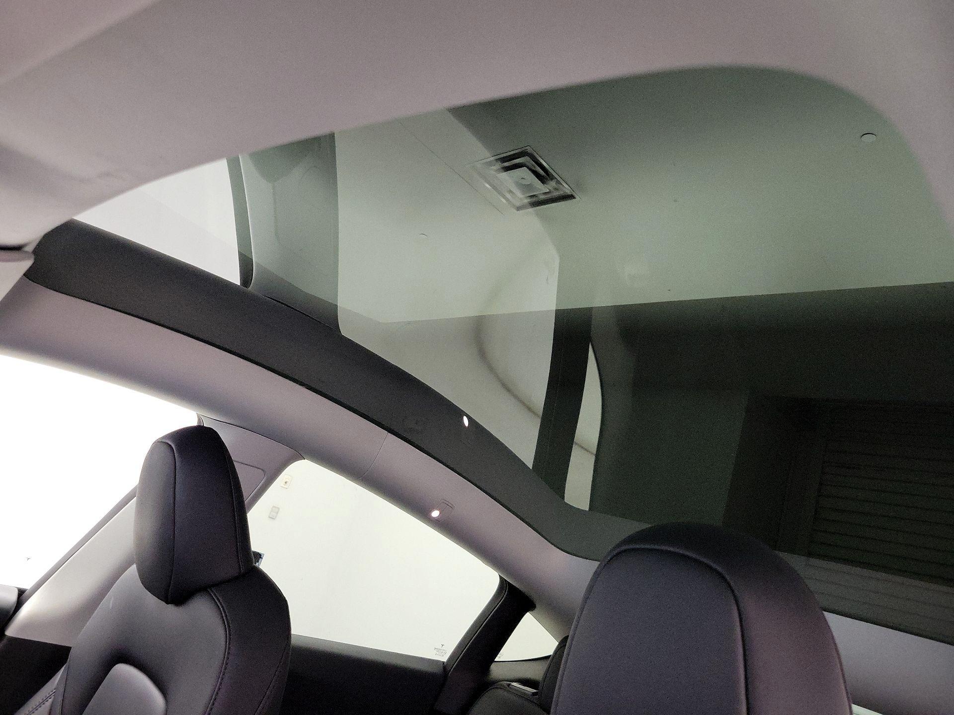 Thumbnail: 2023 Tesla Model Y - 18