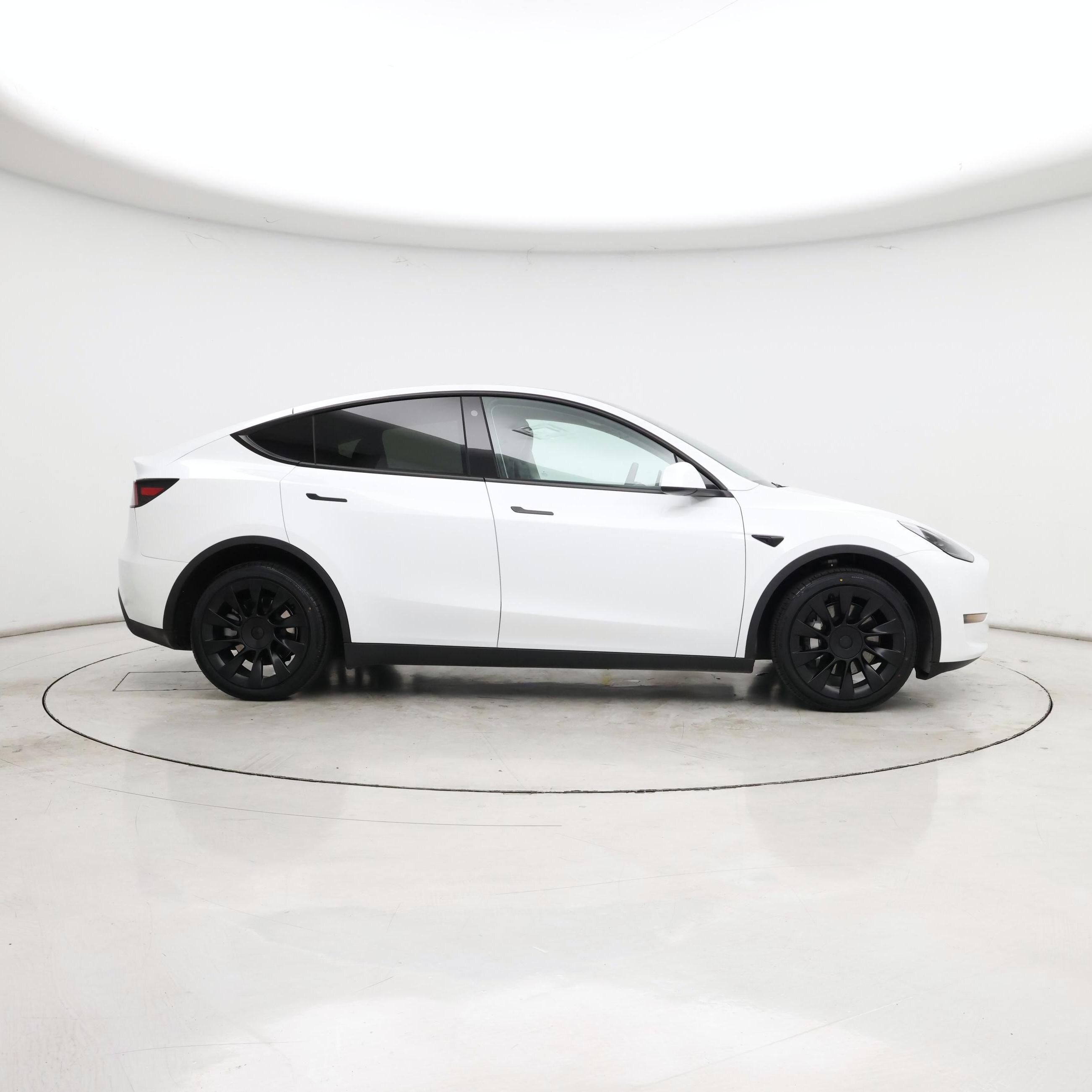 Thumbnail: 2023 Tesla Model Y - 7