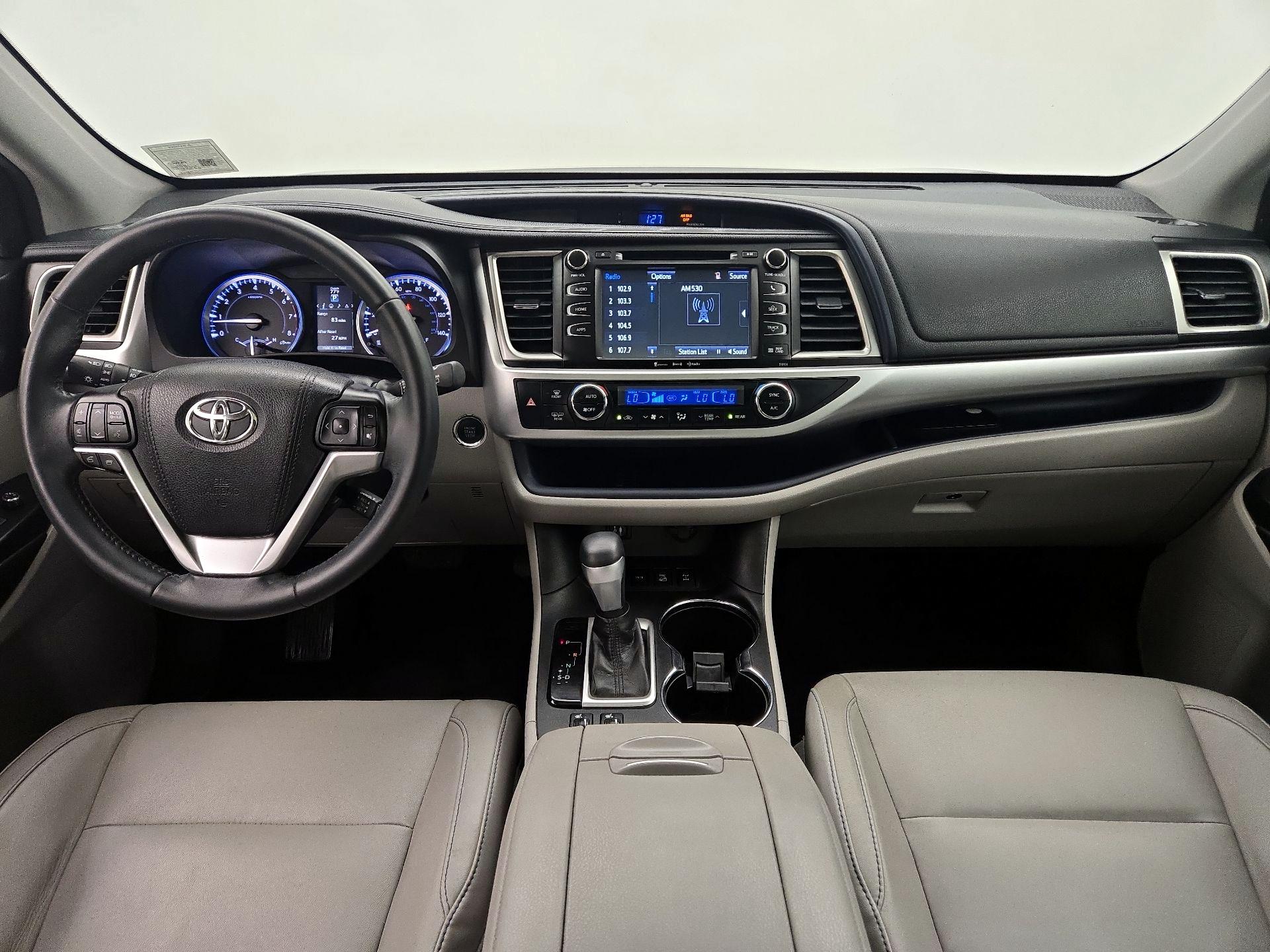 Thumbnail: 2016 Toyota Highlander - 9