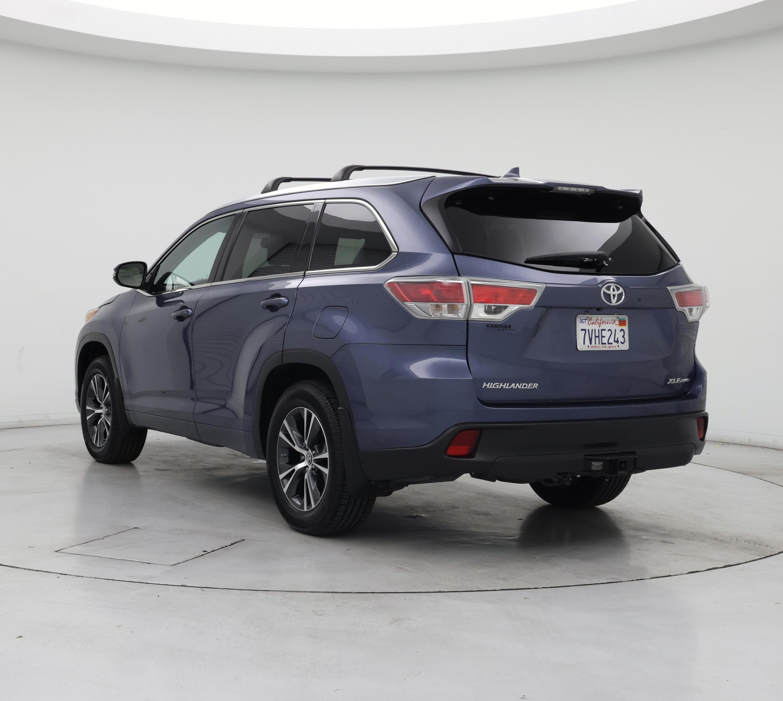 Thumbnail: 2016 Toyota Highlander - 2
