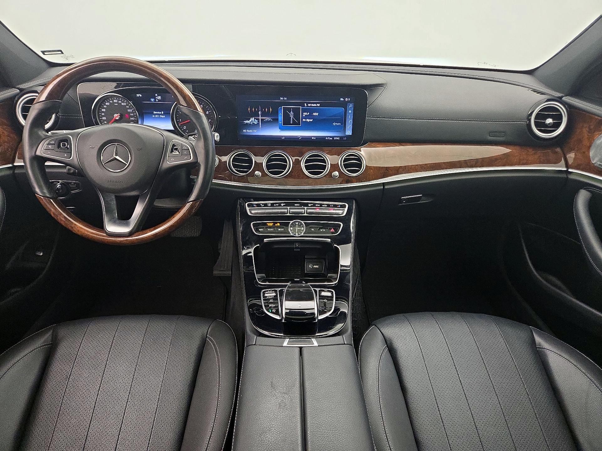Thumbnail: 2017 Mercedes-Benz E-Class - 9
