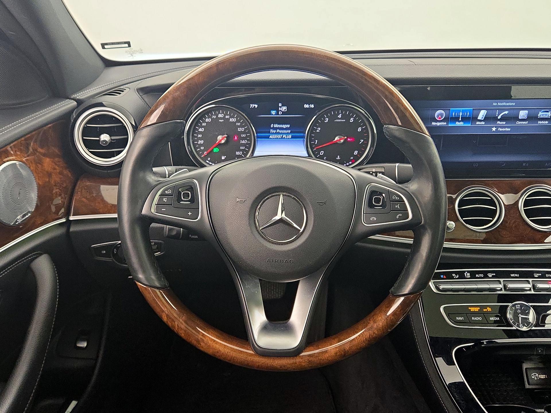 Thumbnail: 2017 Mercedes-Benz E-Class - 10