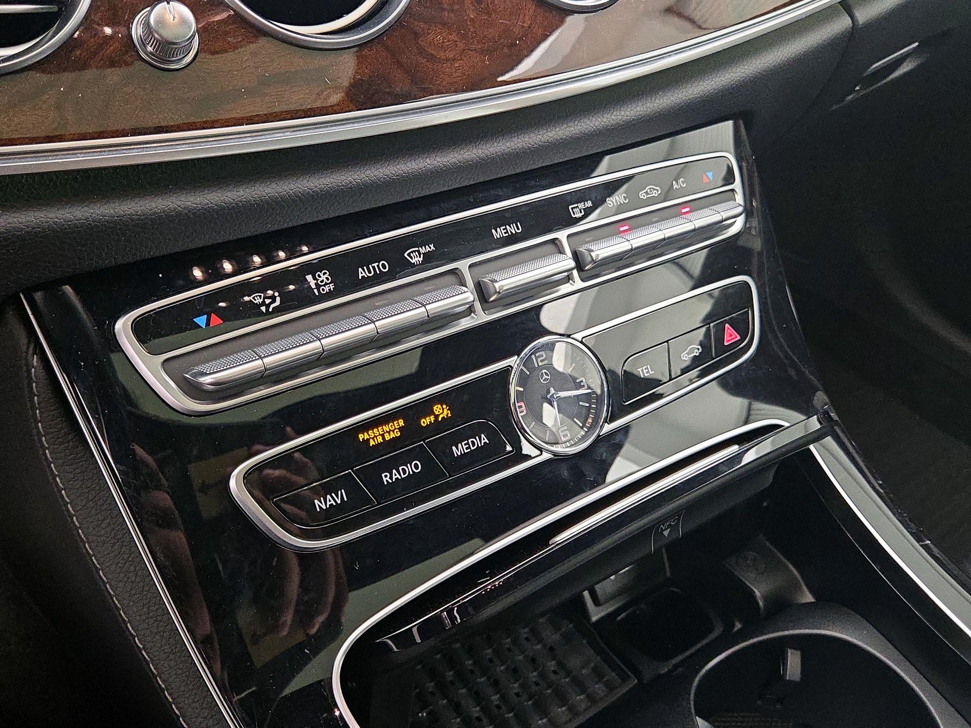Thumbnail: 2017 Mercedes-Benz E-Class - 17