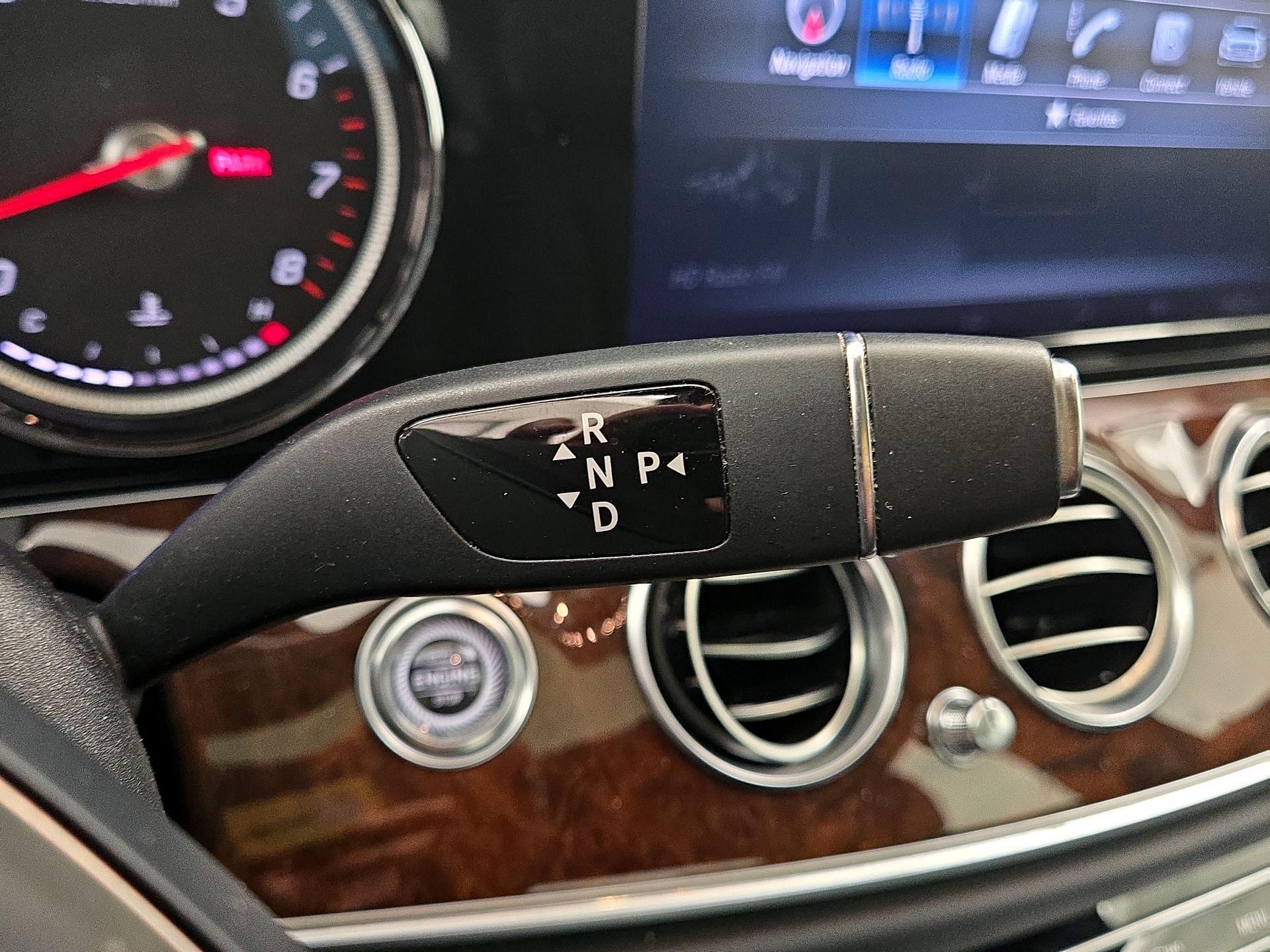 Thumbnail: 2017 Mercedes-Benz E-Class - 18
