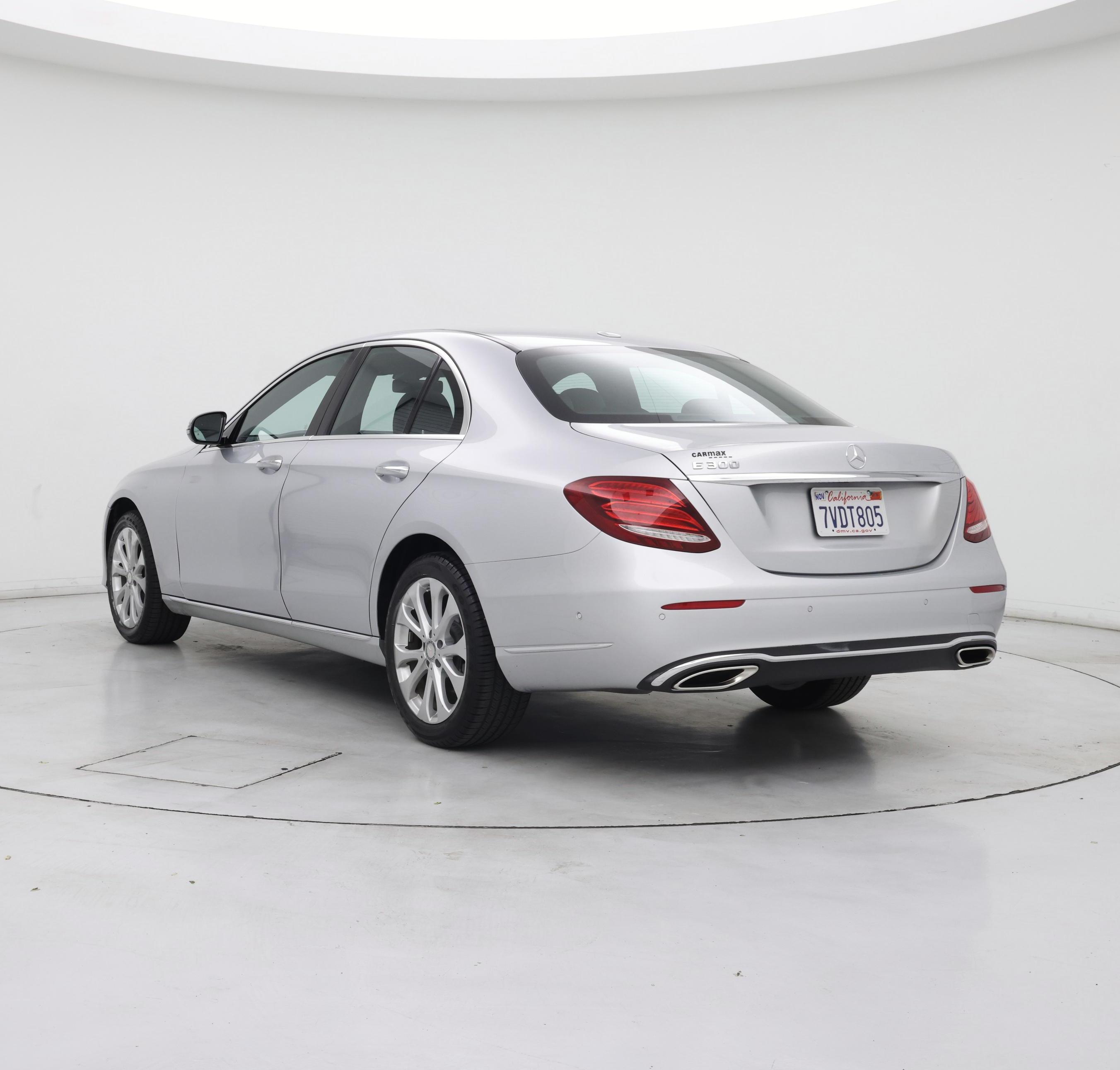 Thumbnail: 2017 Mercedes-Benz E-Class - 2