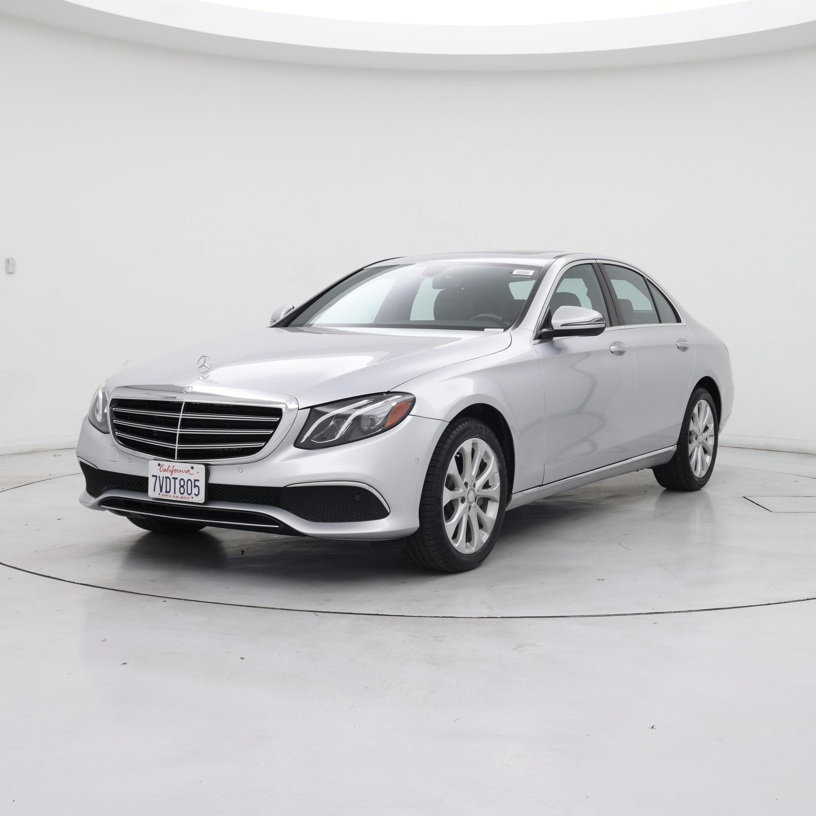 Thumbnail: 2017 Mercedes-Benz E-Class - 4