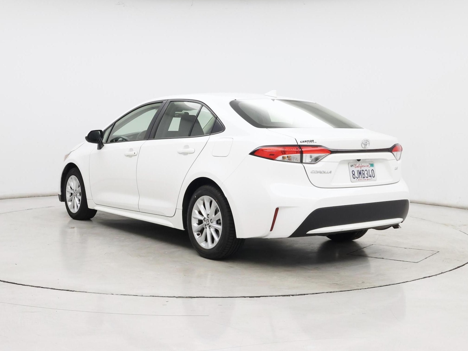 2020 Toyota Corolla LE - Photo 3