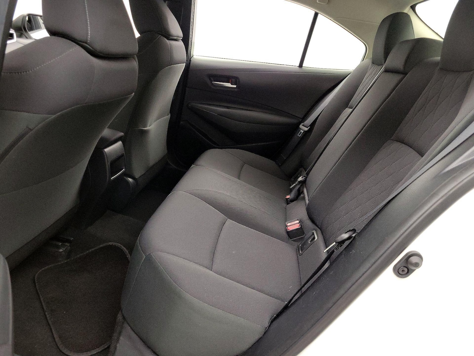 2020 Toyota Corolla LE - Photo 20