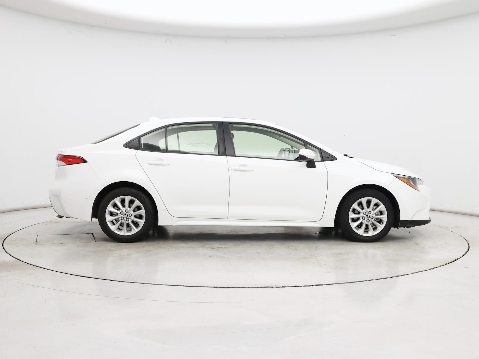 2020 Toyota Corolla LE - Photo 8