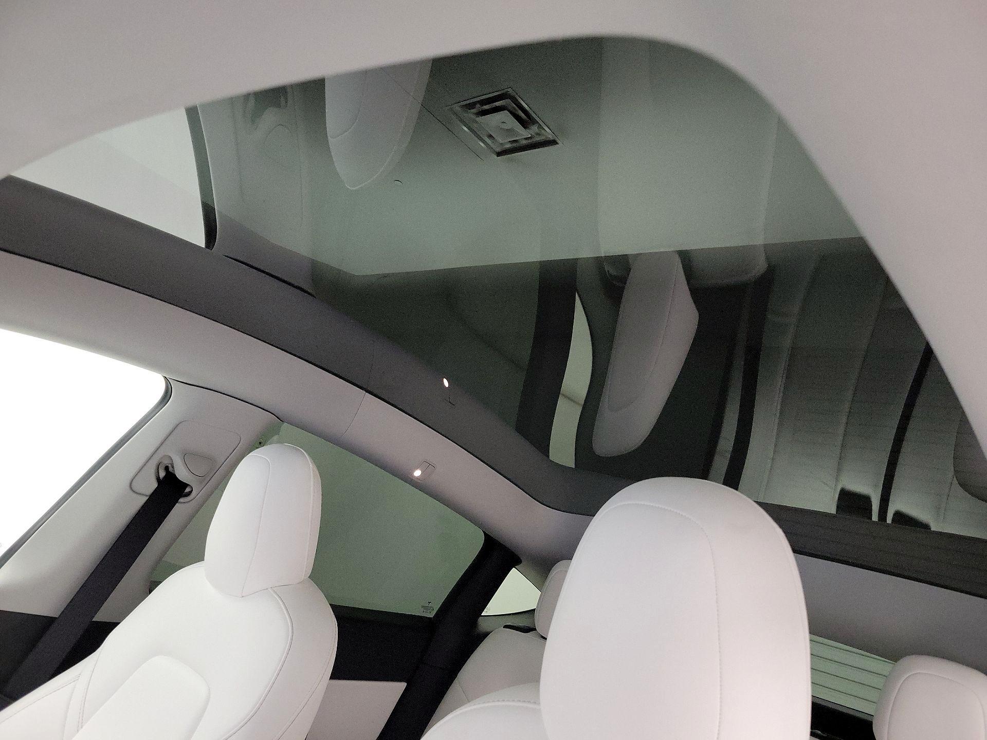 Thumbnail: 2021 Tesla Model Y - 18