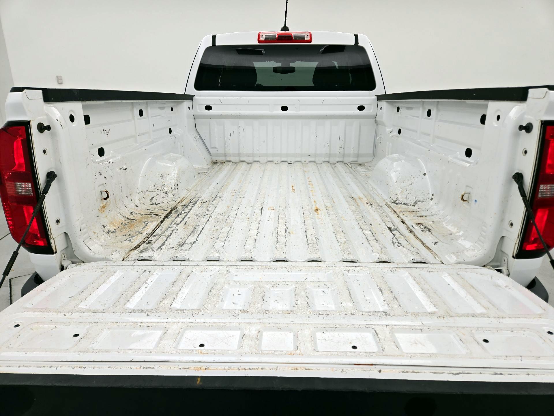 Thumbnail: 2018 Chevrolet Colorado - 20