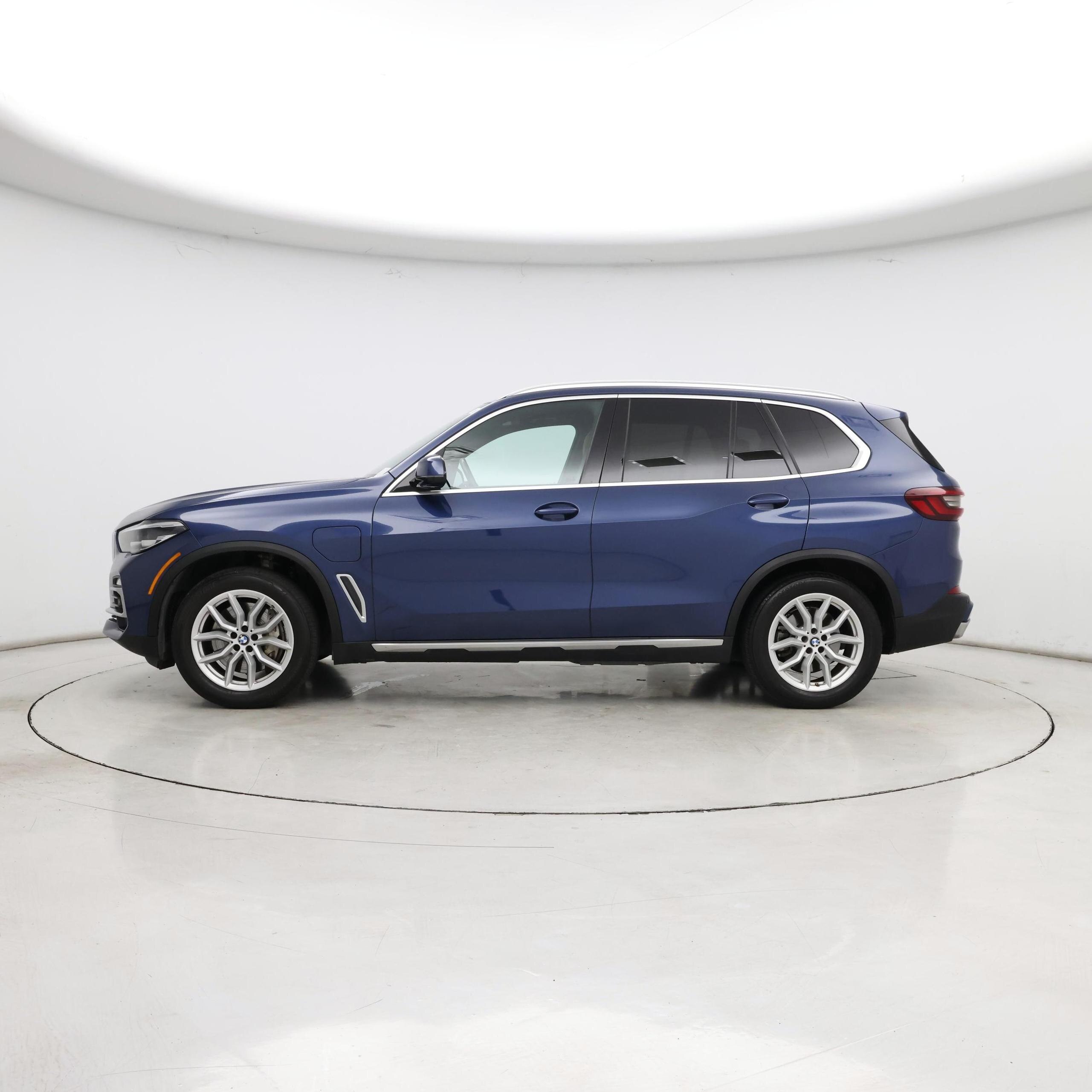 Thumbnail: 2021 BMW X5 - 3