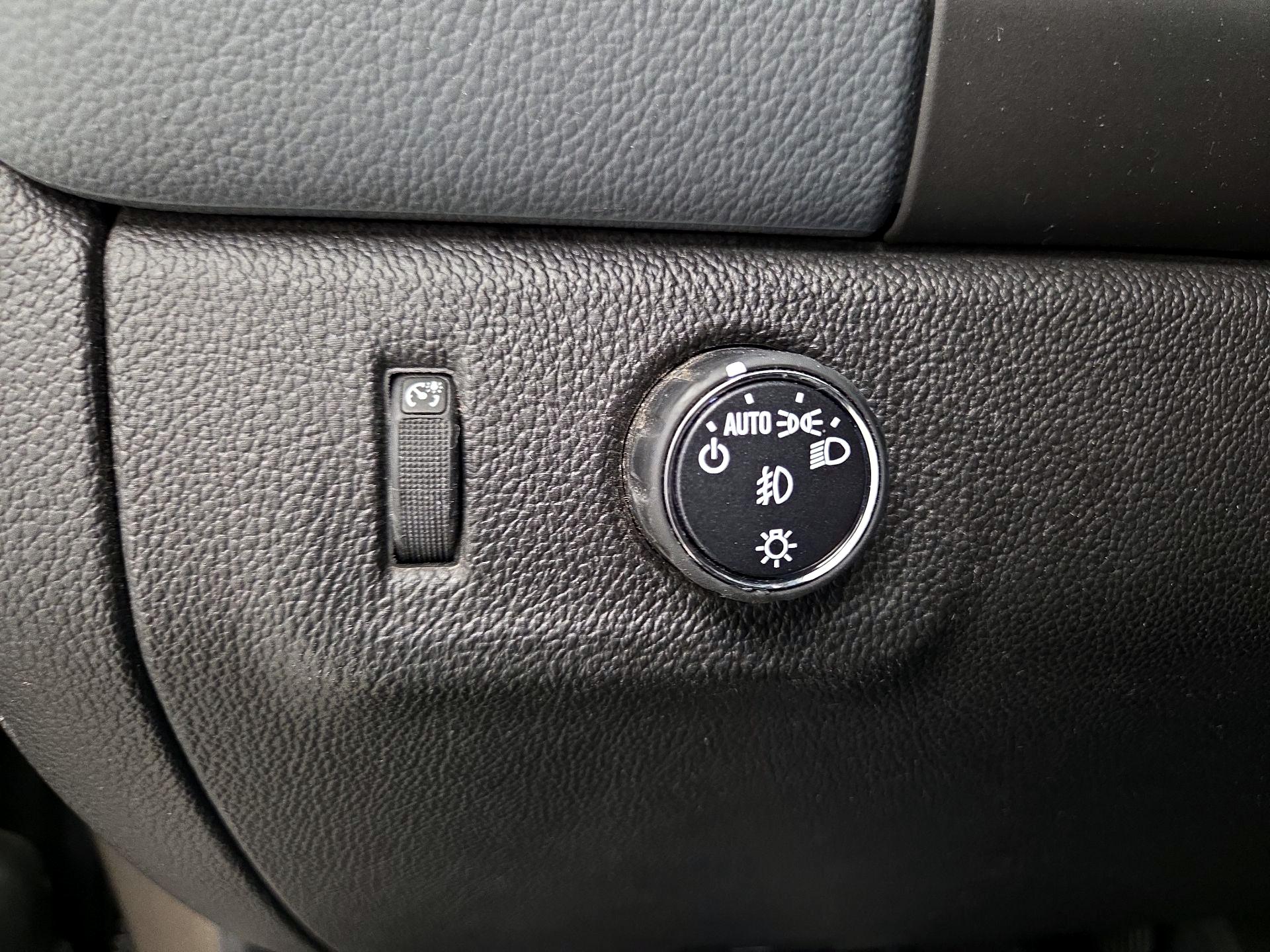 Thumbnail: 2015 Chevrolet Colorado - 13