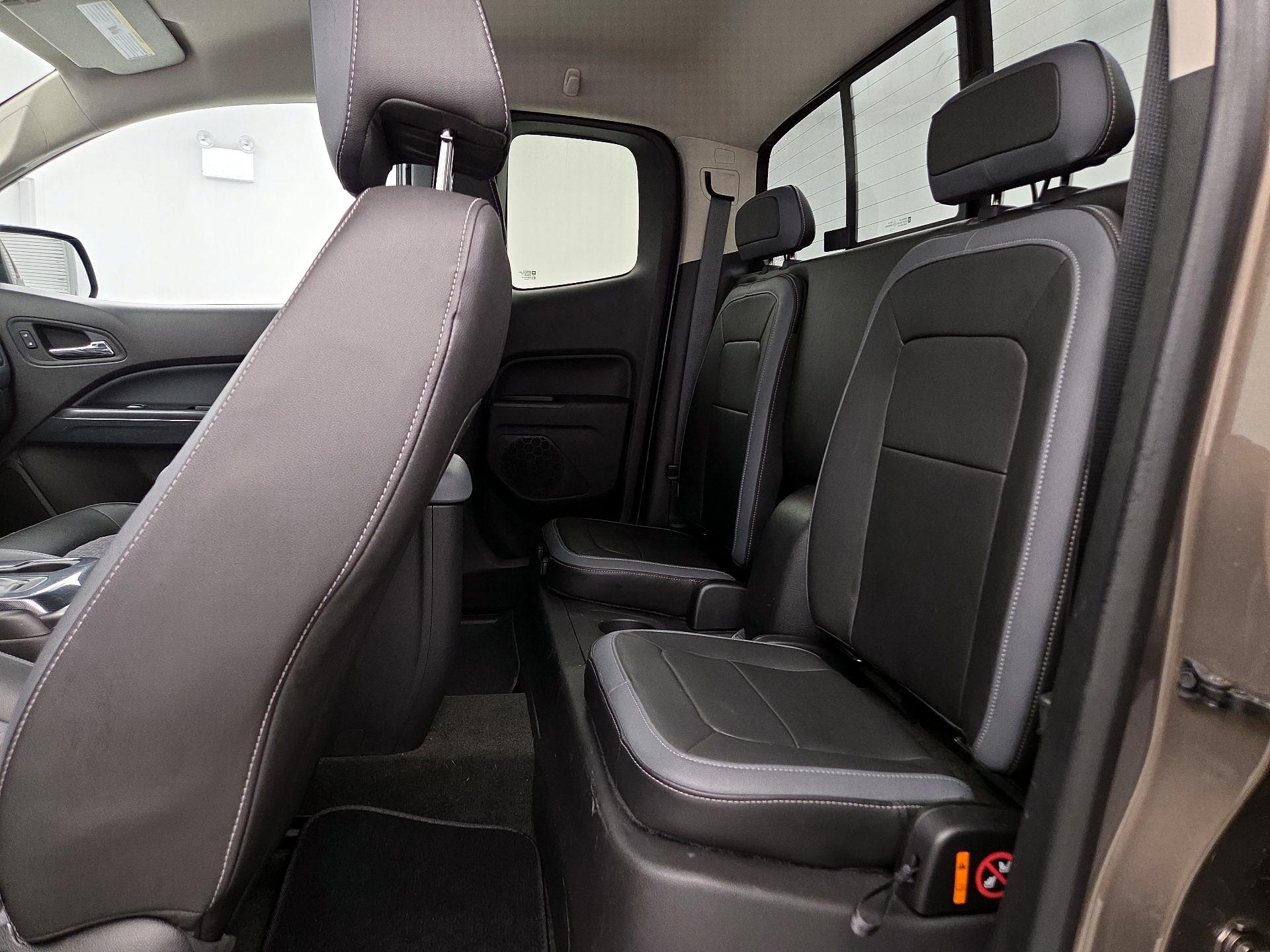 Thumbnail: 2015 Chevrolet Colorado - 20