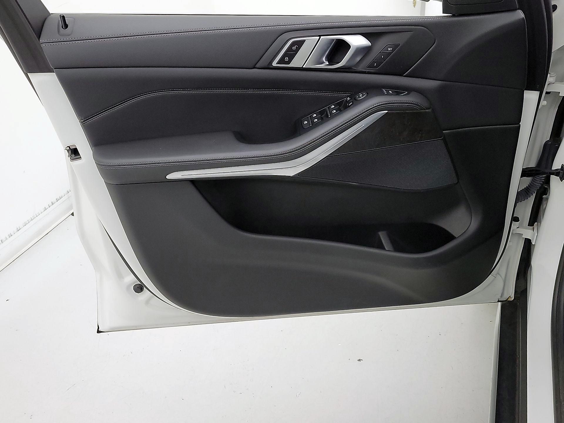 Thumbnail: 2023 BMW X5 - 12