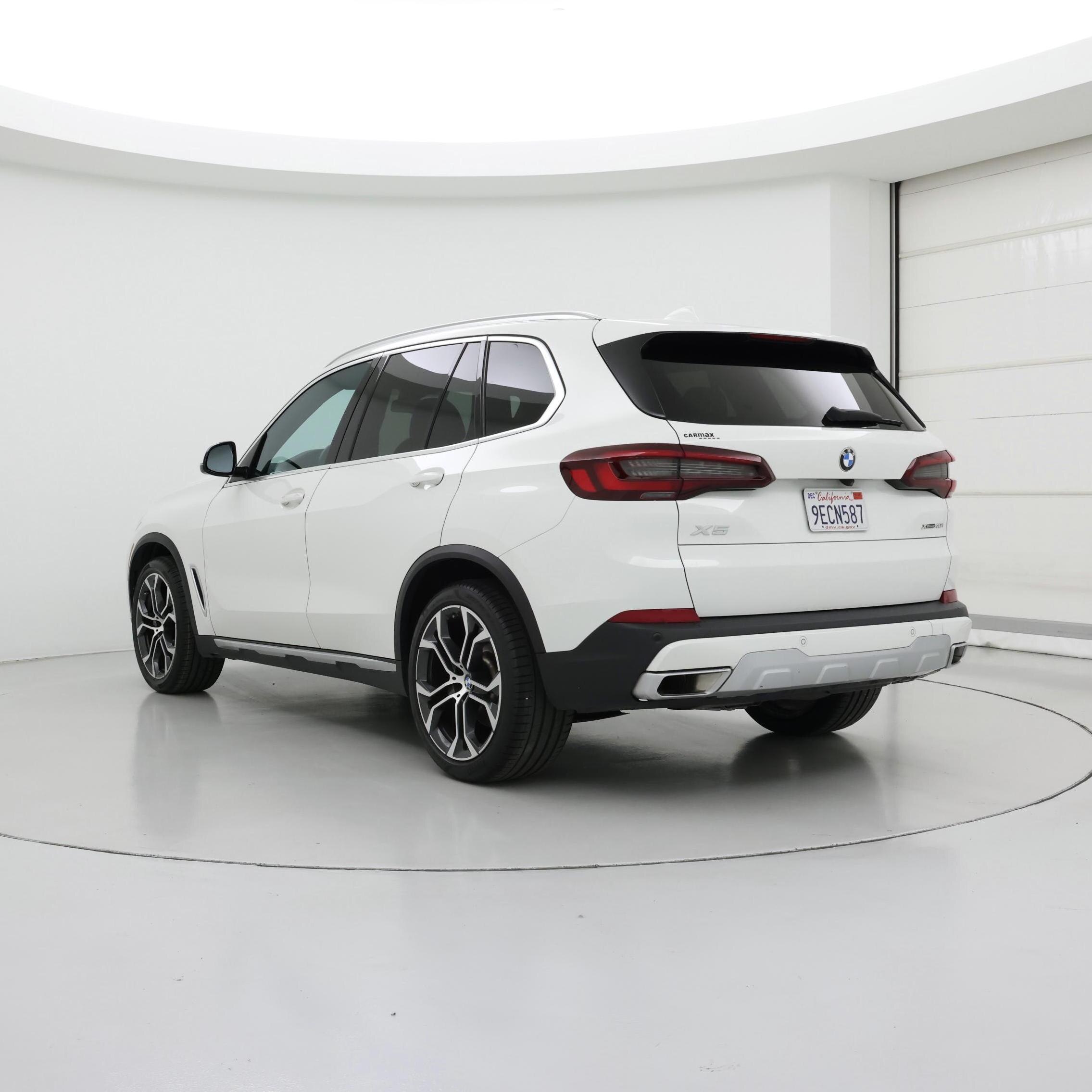 Thumbnail: 2023 BMW X5 - 2