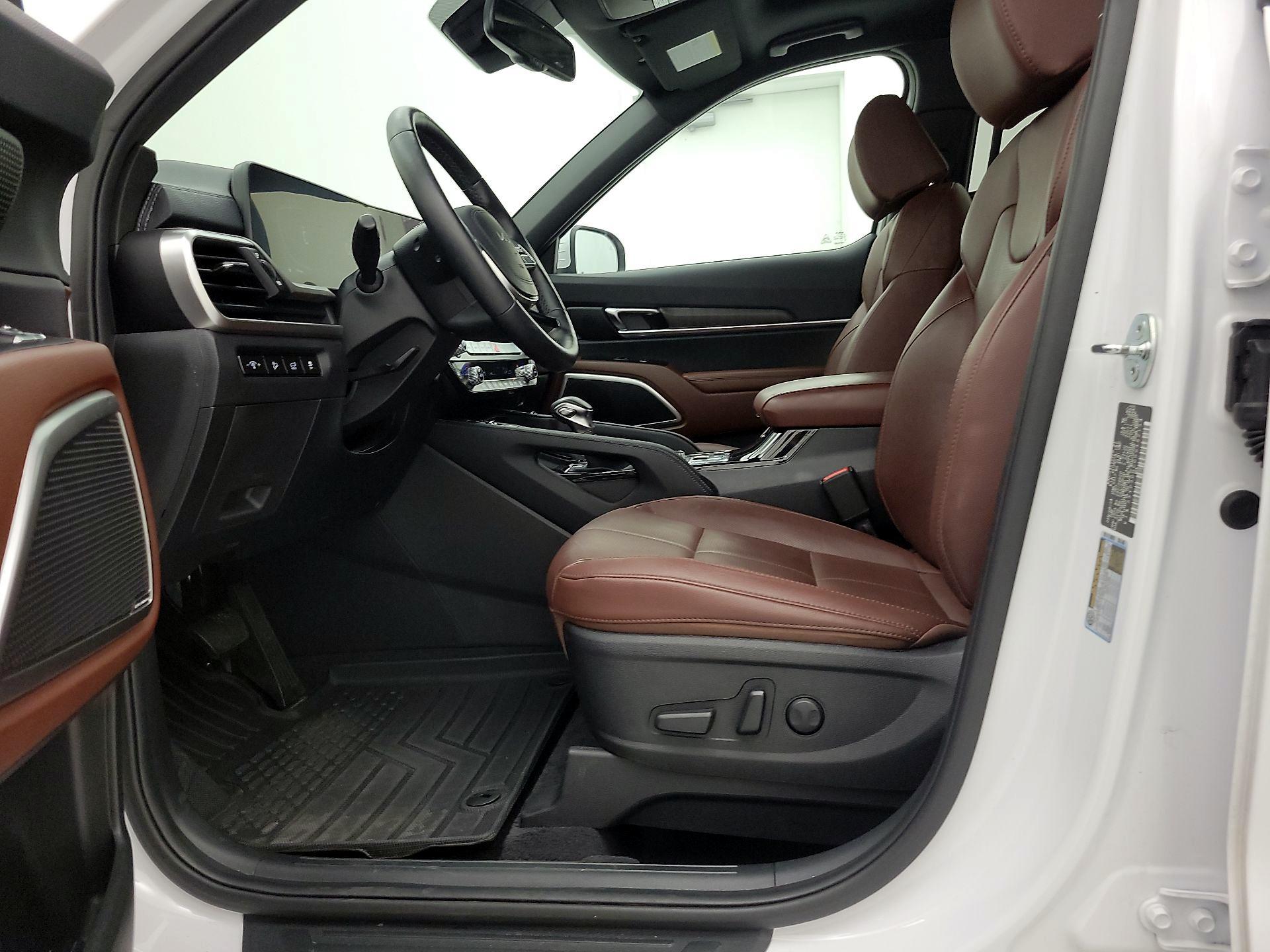 Thumbnail: 2024 Kia Telluride - 11