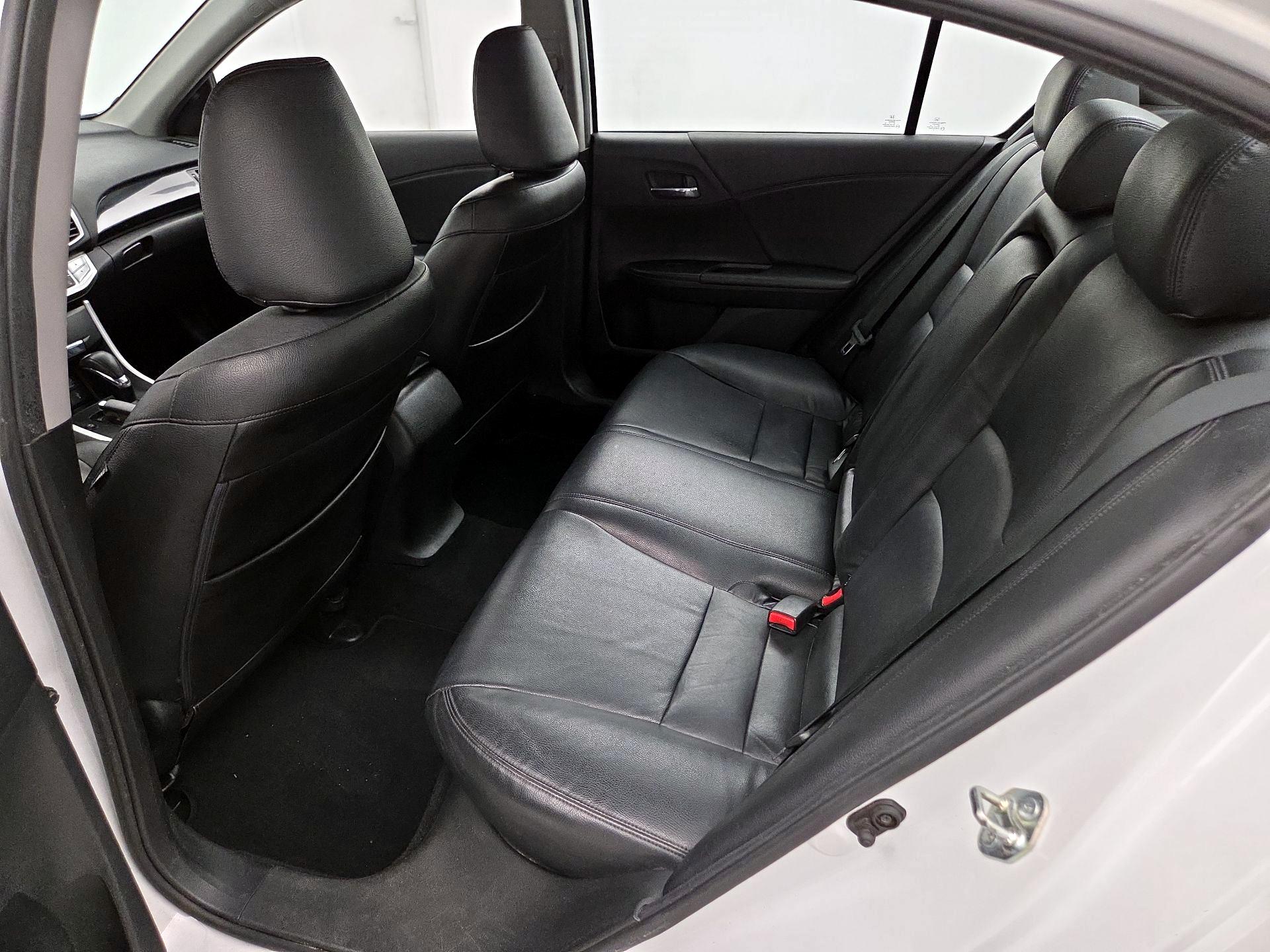 Thumbnail: 2015 Honda Accord - 19