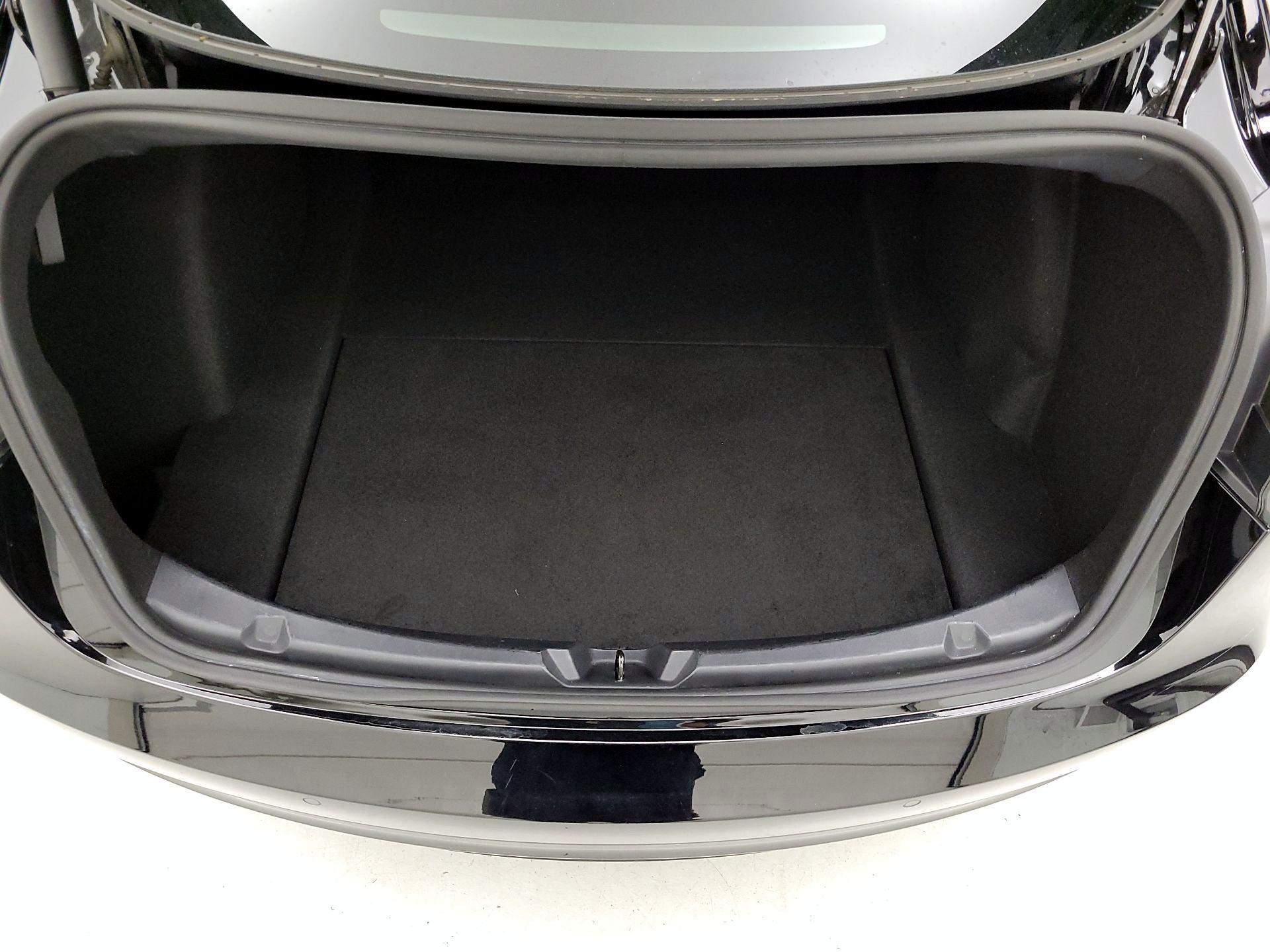 Thumbnail: 2022 Tesla Model 3 - 19