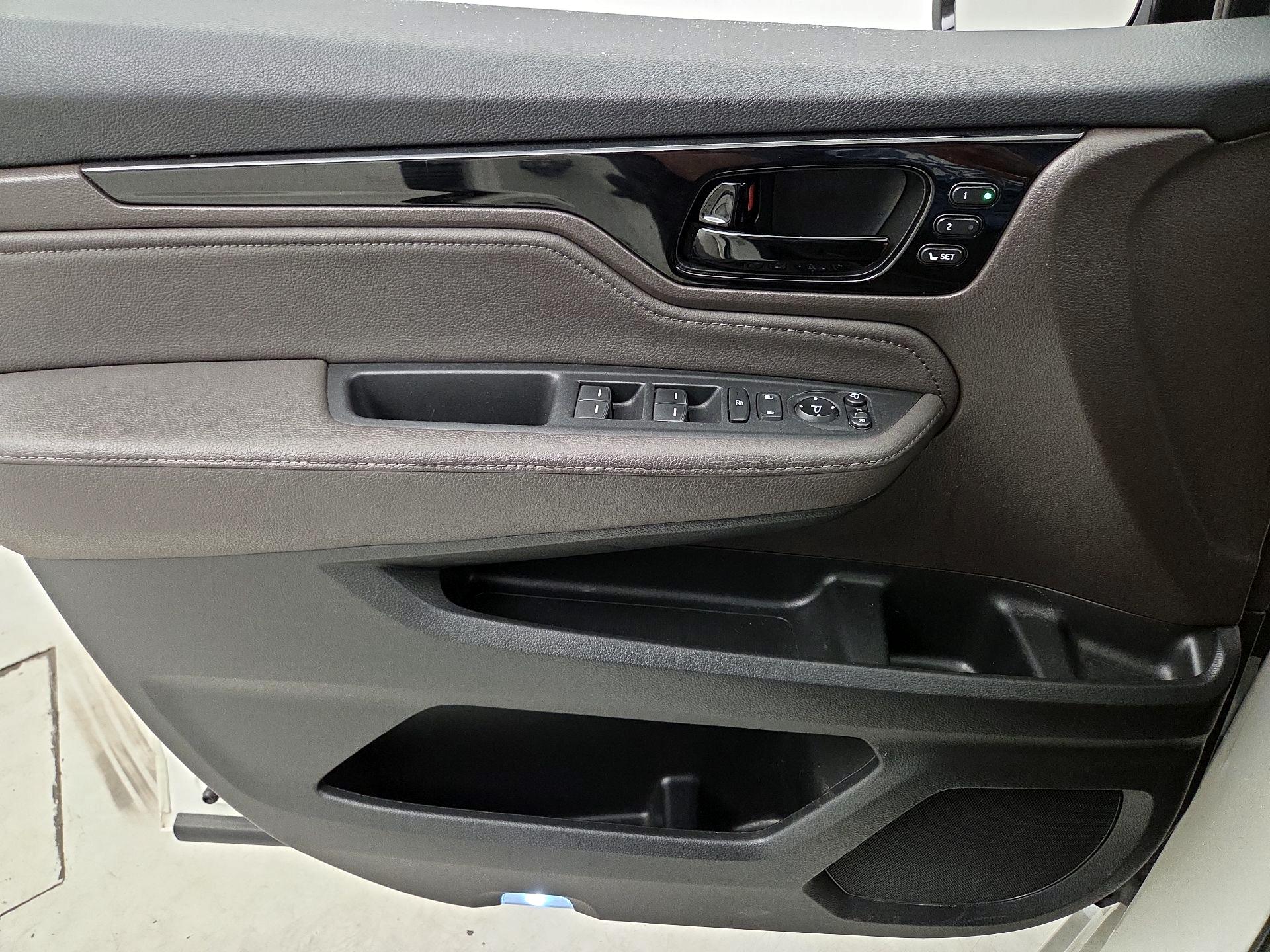Thumbnail: 2018 Honda Odyssey - 12