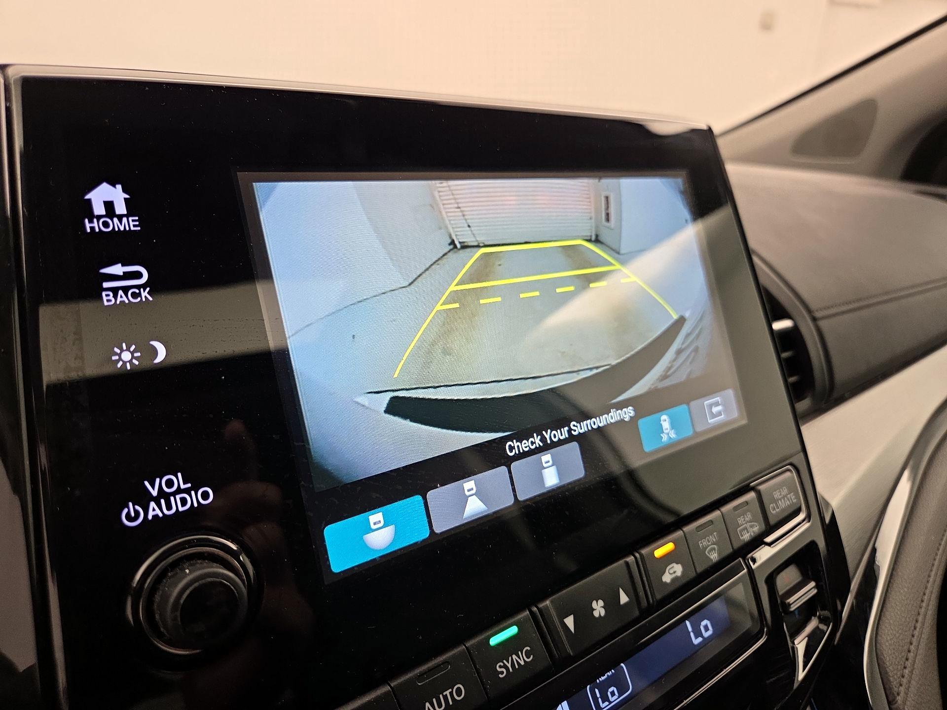 Thumbnail: 2018 Honda Odyssey - 15