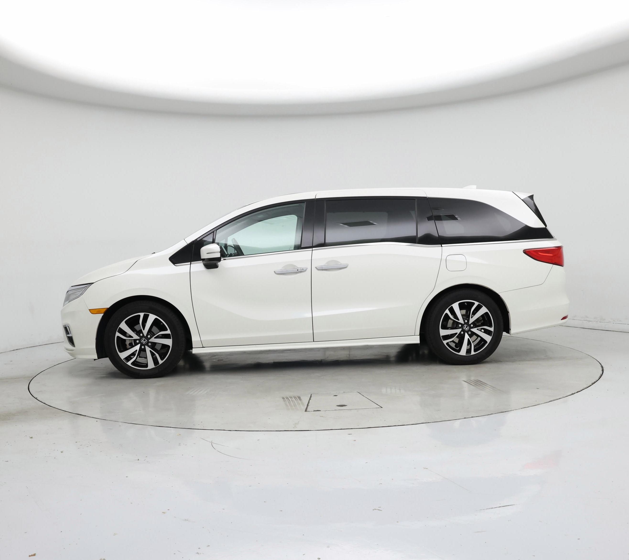 Thumbnail: 2018 Honda Odyssey - 3