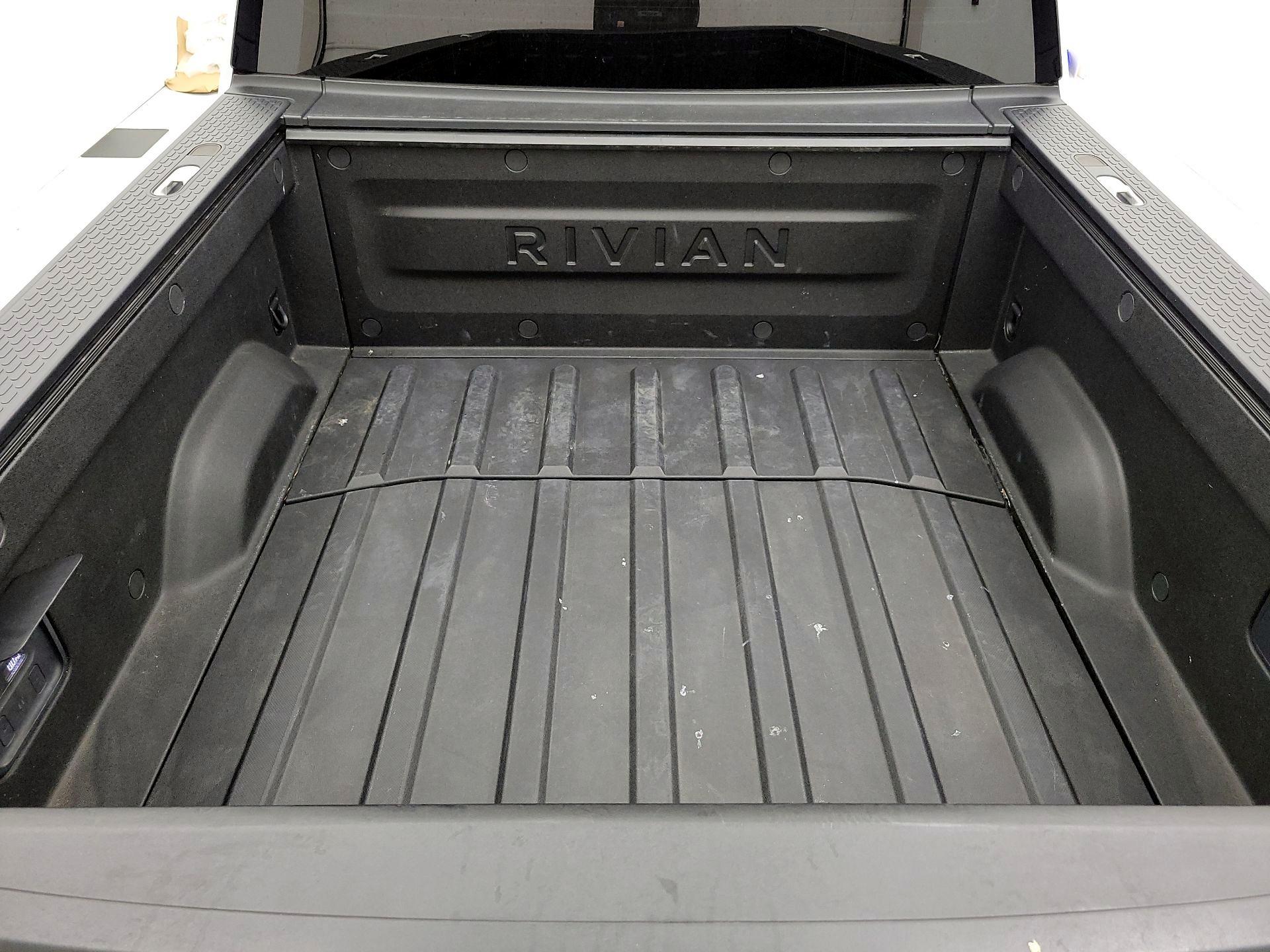 Thumbnail: 2023 Rivian R1T - 19