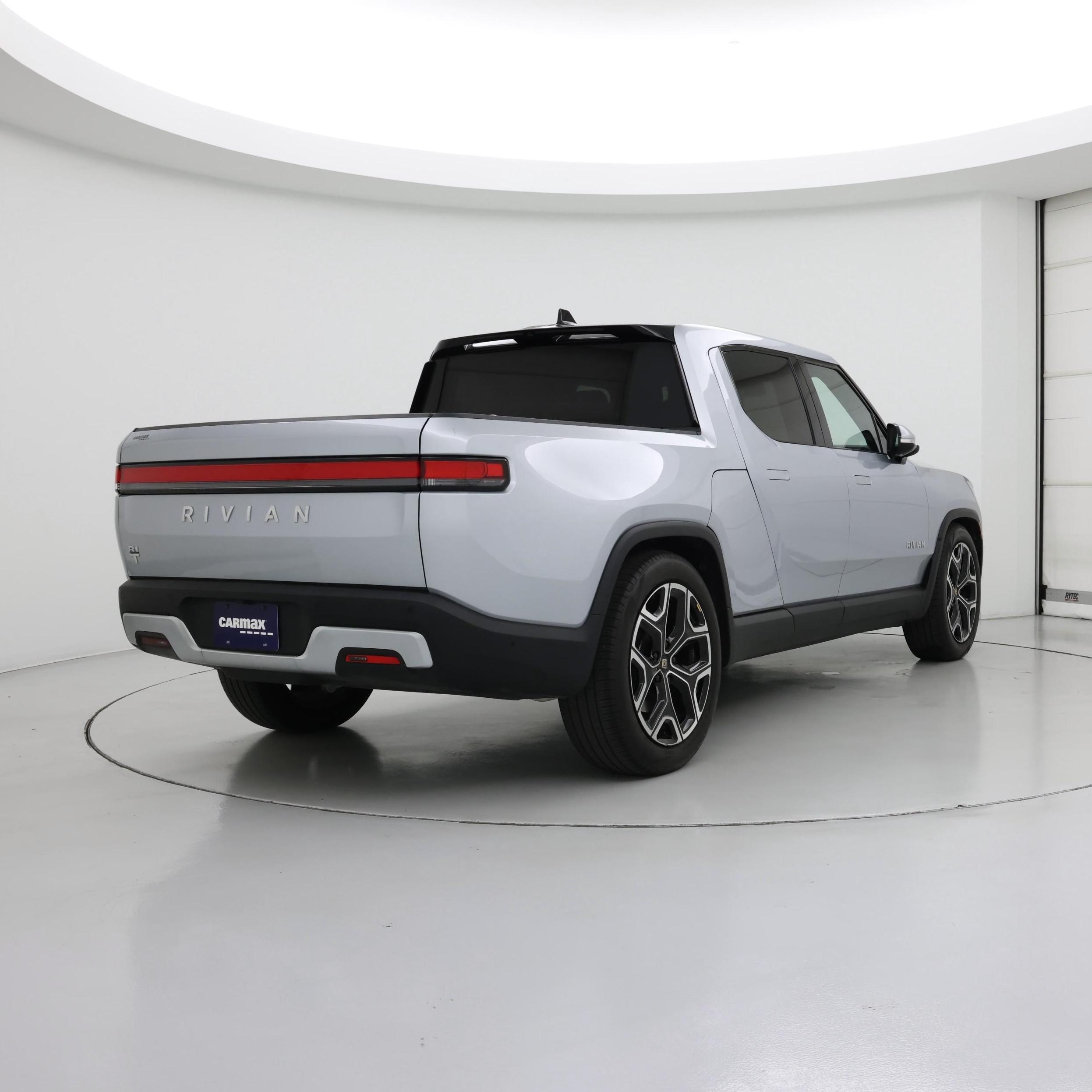 Thumbnail: 2023 Rivian R1T - 8