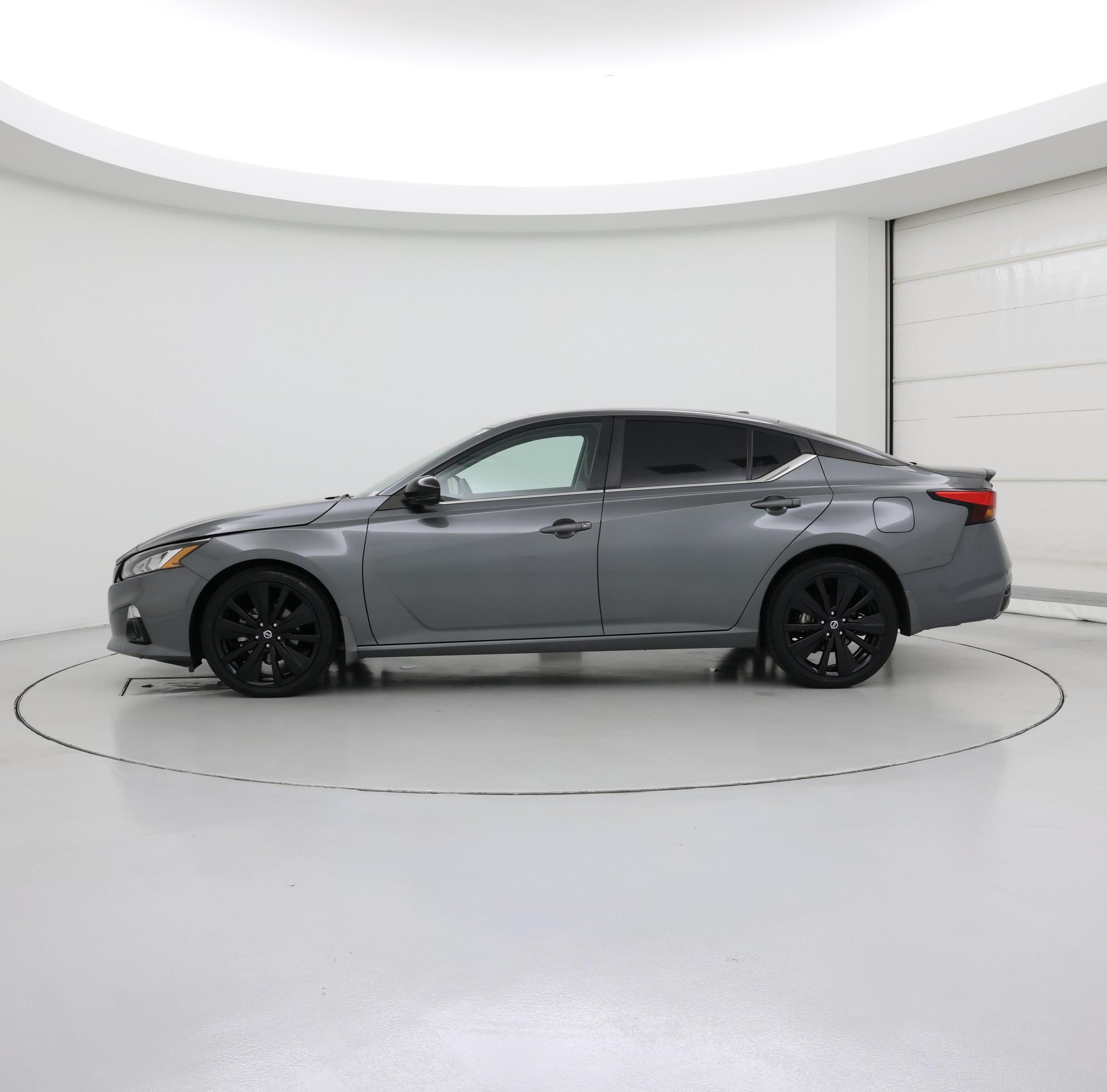Thumbnail: 2022 Nissan Altima - 3