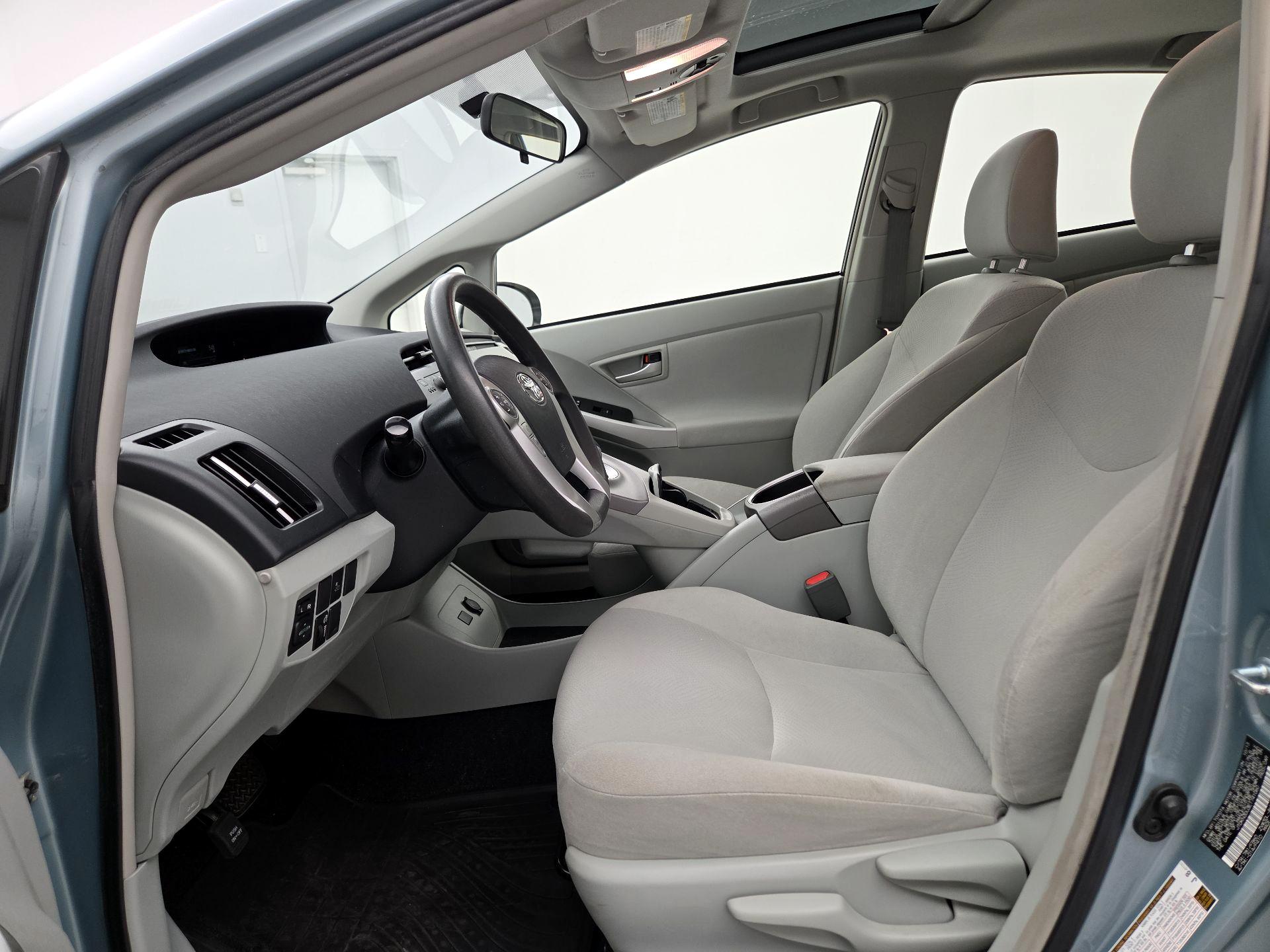 Thumbnail: 2014 Toyota Prius - 11