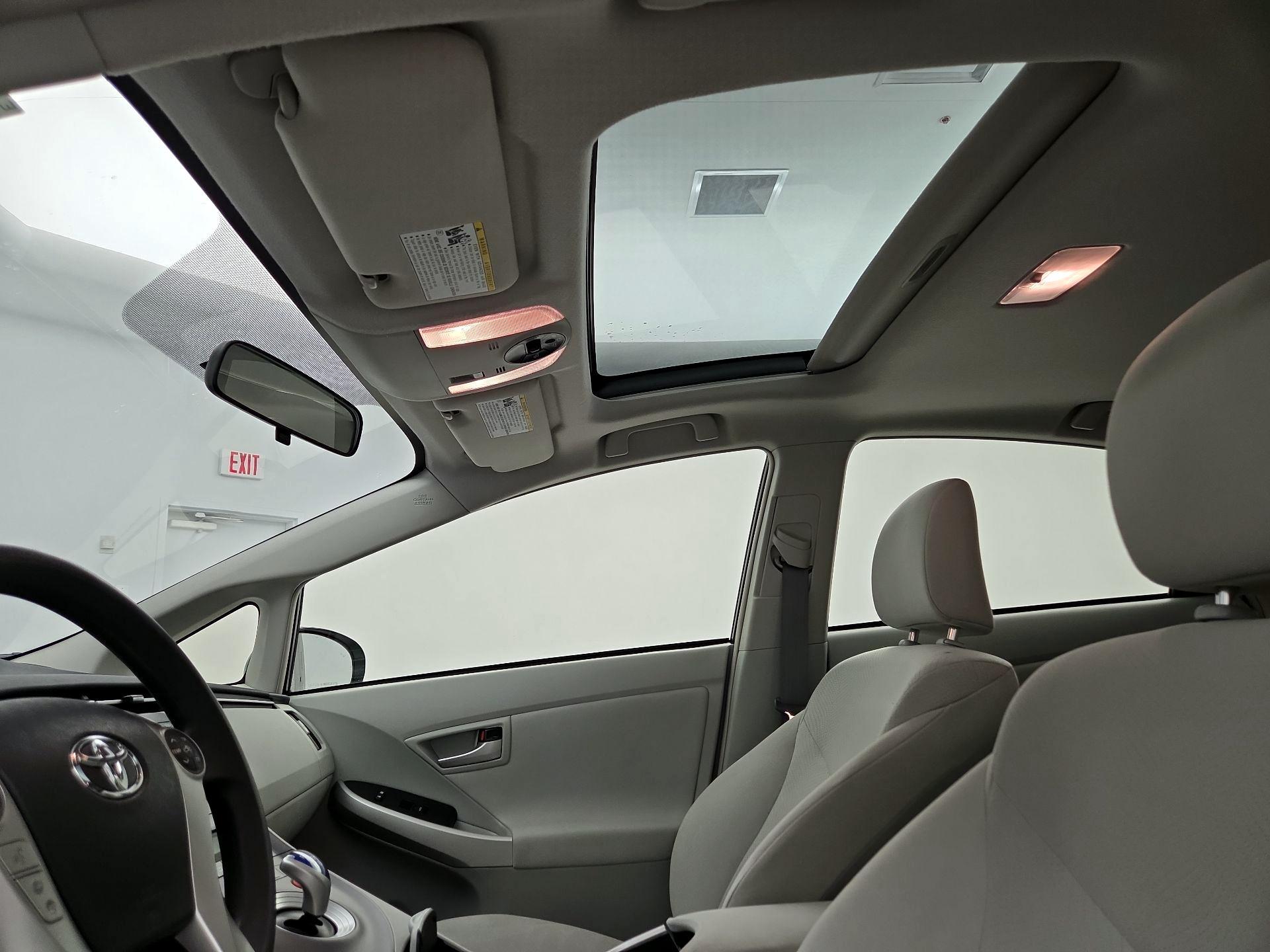Thumbnail: 2014 Toyota Prius - 19